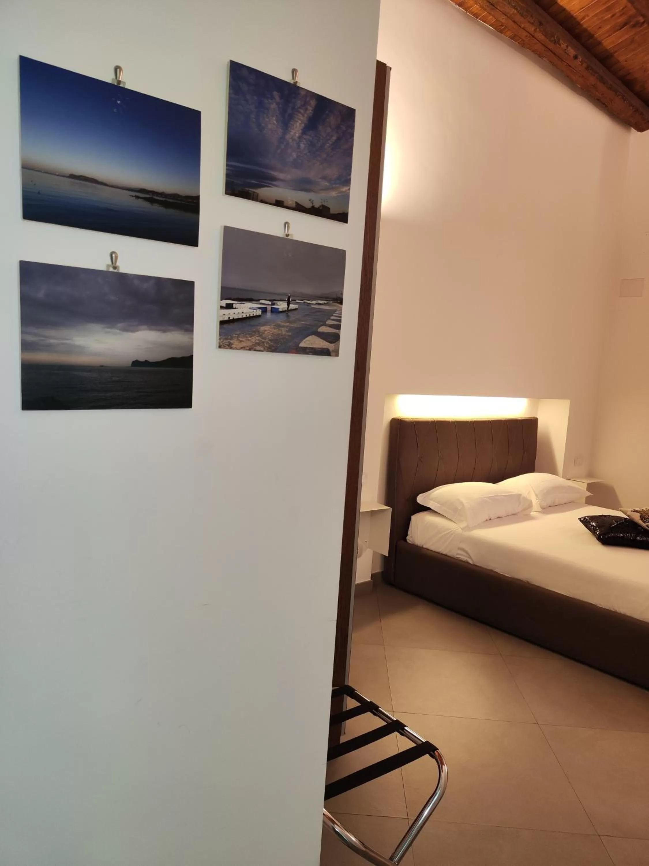 Photo of the whole room, Bed in San Francesco Rooms and Apartment with Terrace in Palermo Locazione Turistica