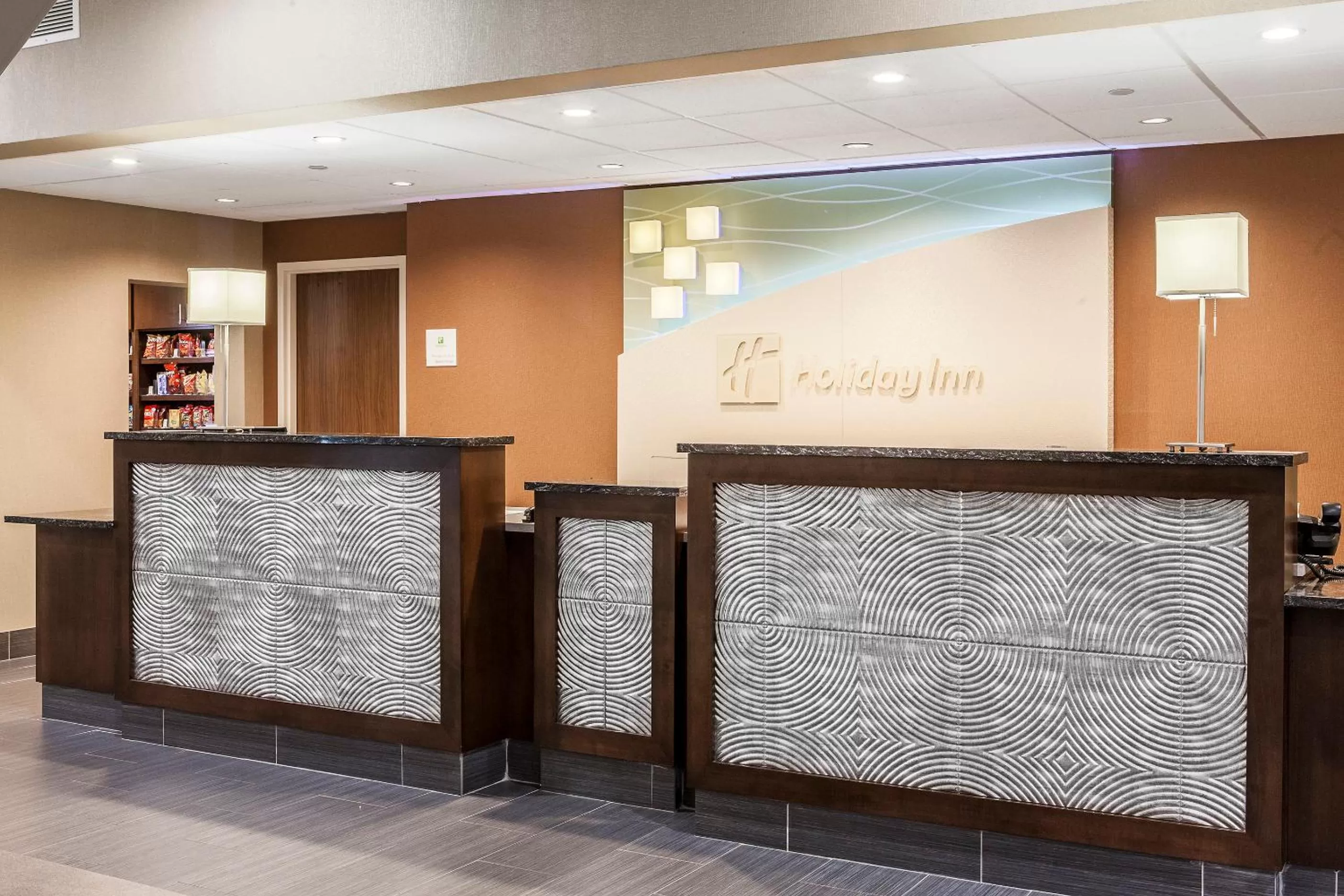 Lobby or reception in Holiday Inn Rock Island-Quad Cities by IHG