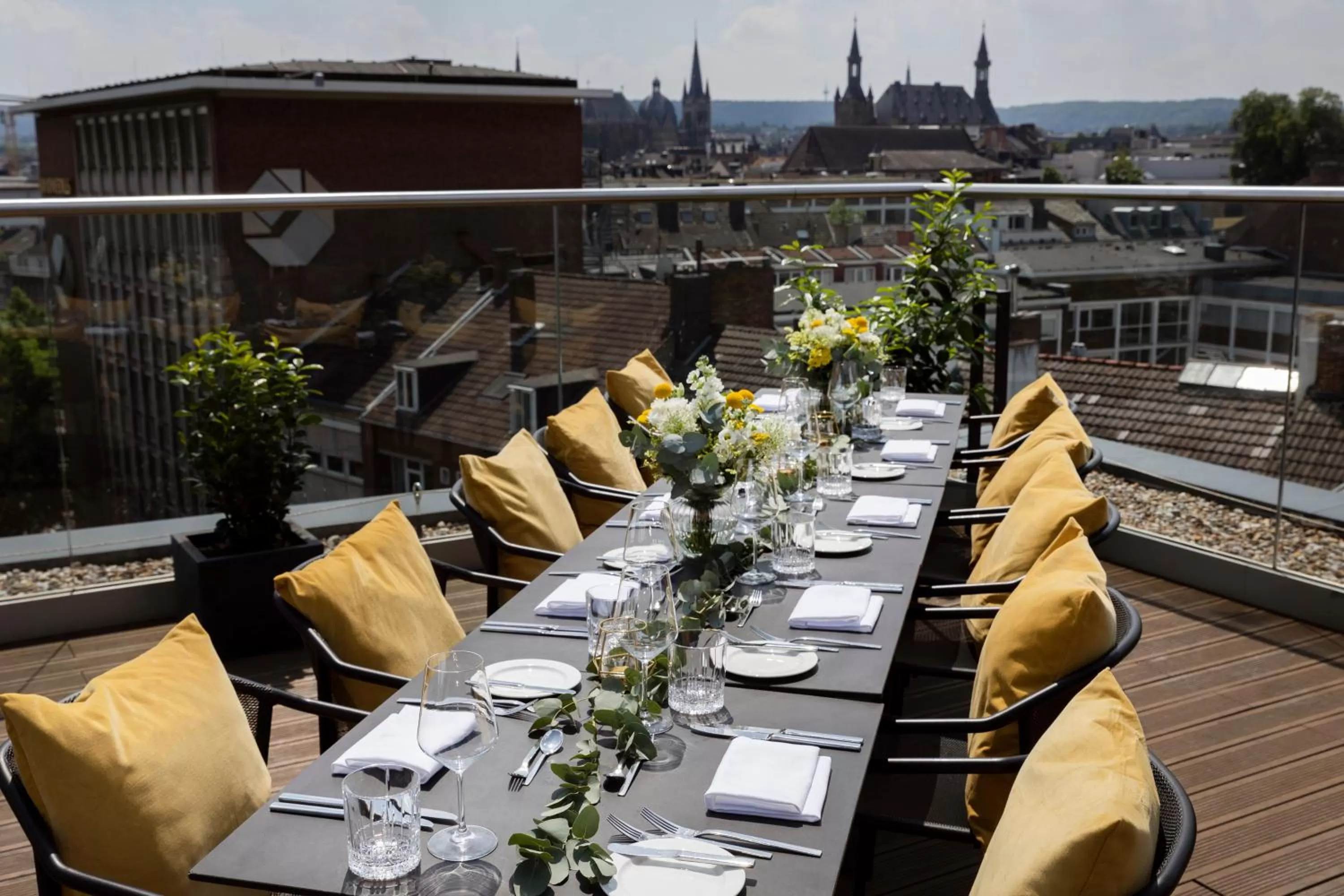 Restaurant/places to eat in INNSiDE by Meliá Aachen