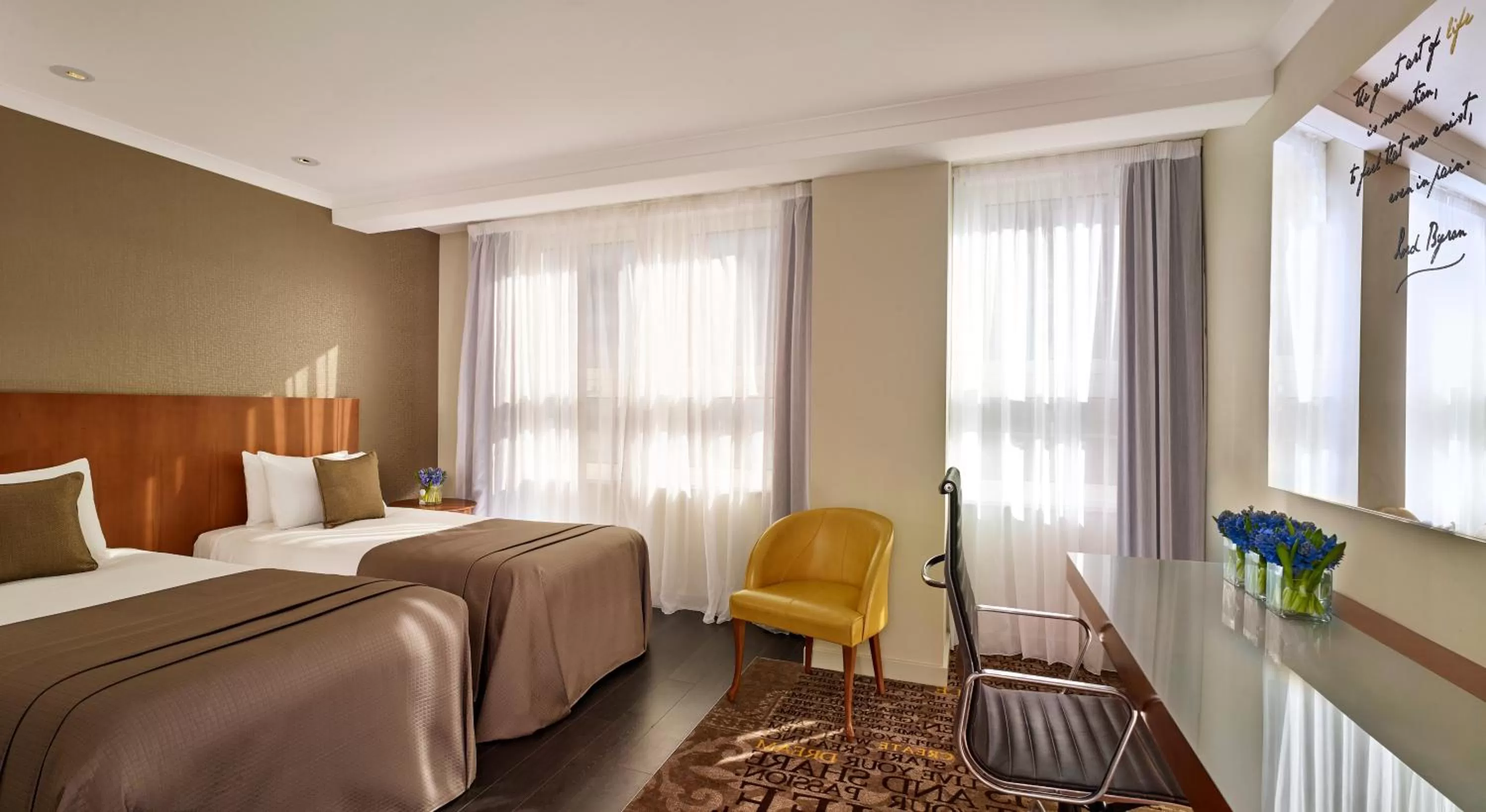 Bed in Park Plaza Nottingham