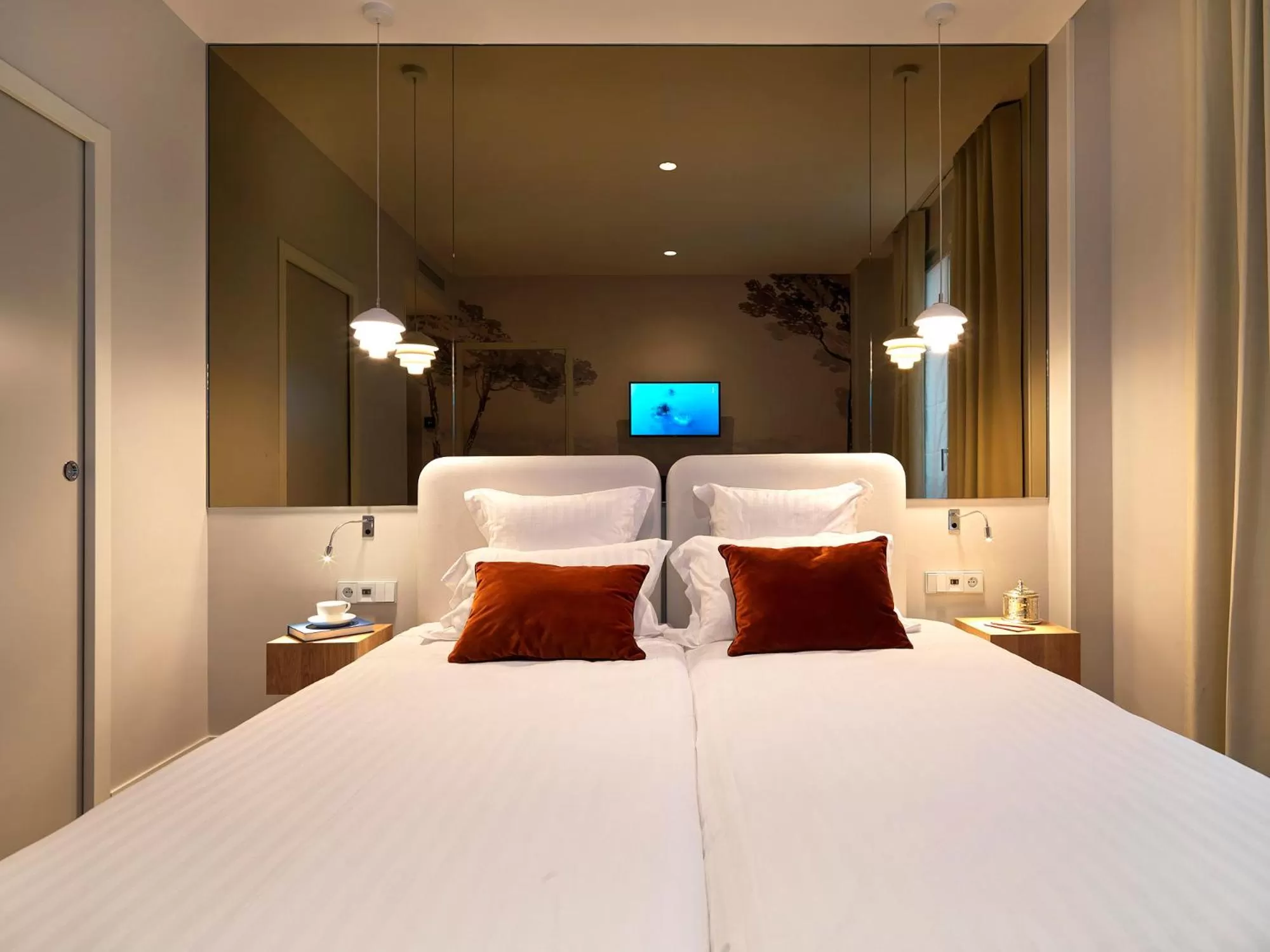 Bed in Le Katorze Hôtel