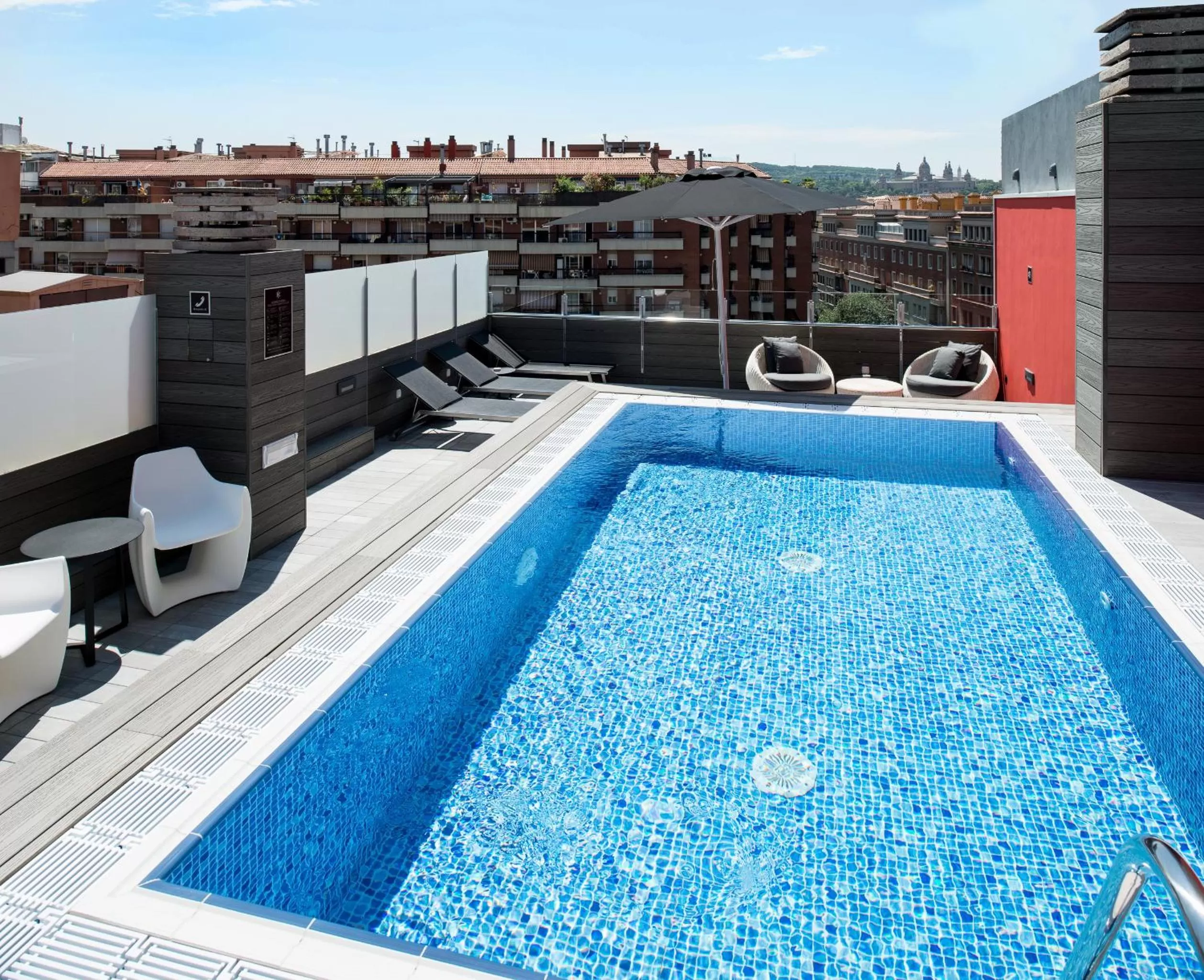 Swimming pool in Catalonia Roma