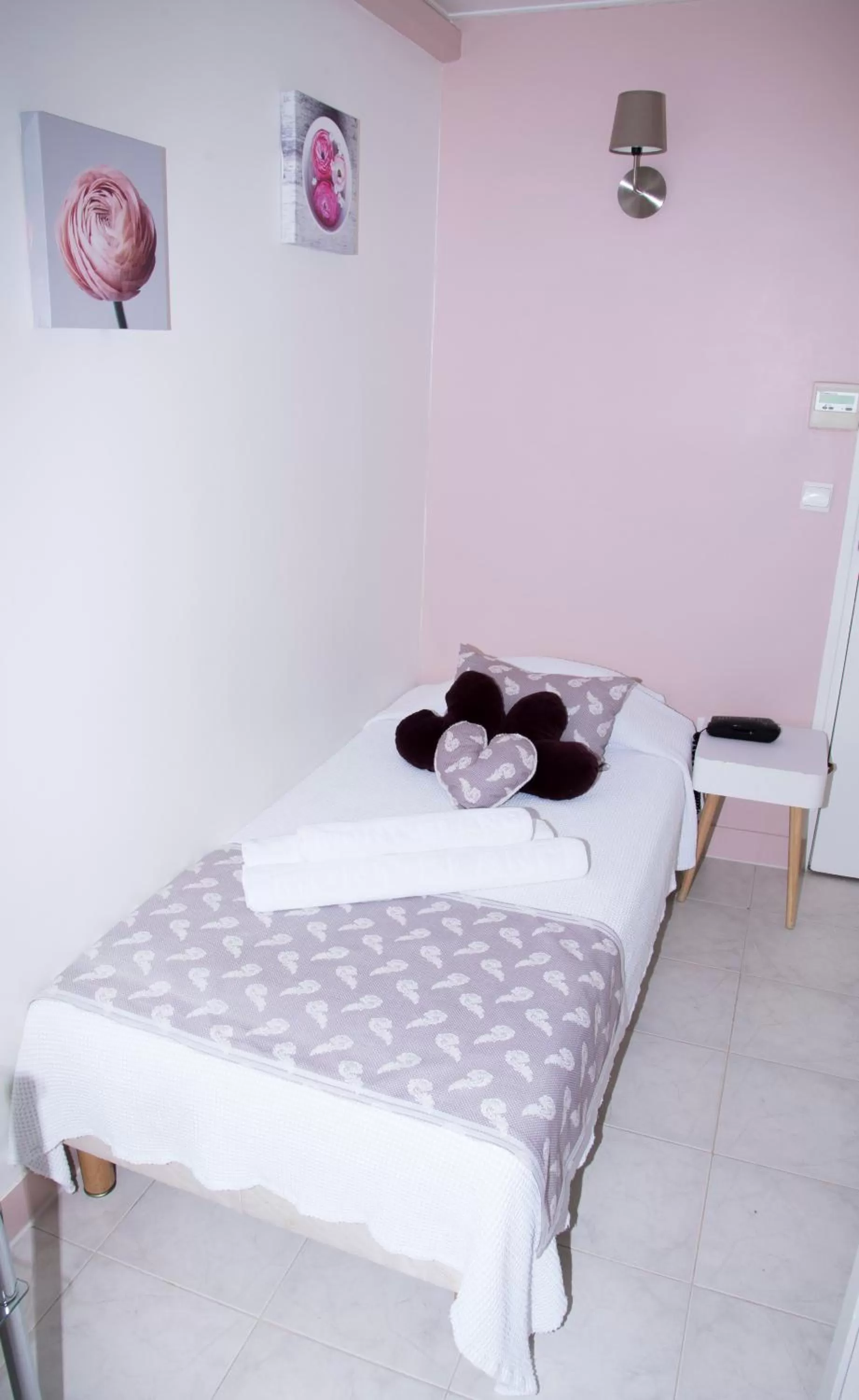 Bed in Hôtel du Mont Blanc