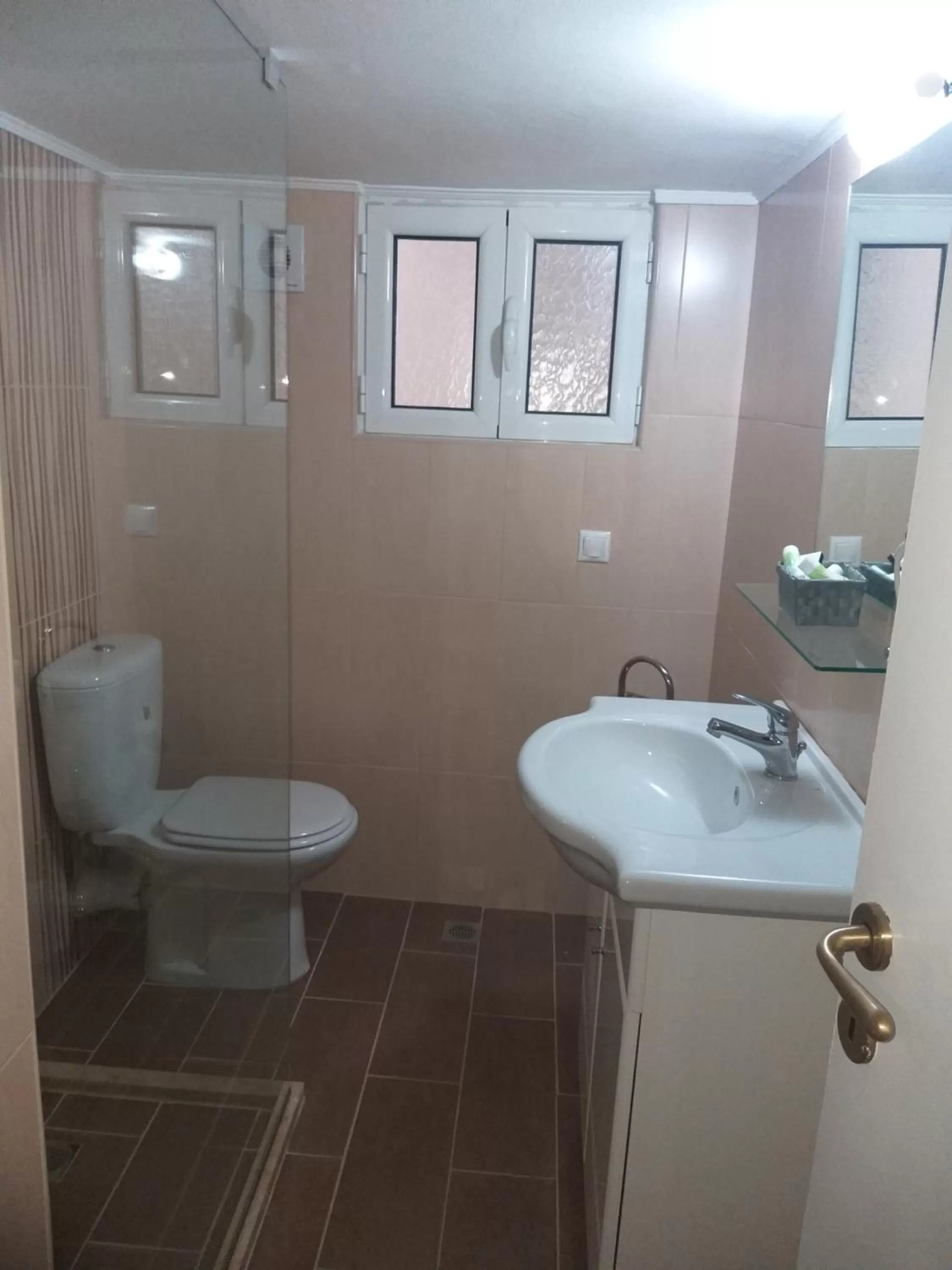 Bathroom in Apollo Hotel