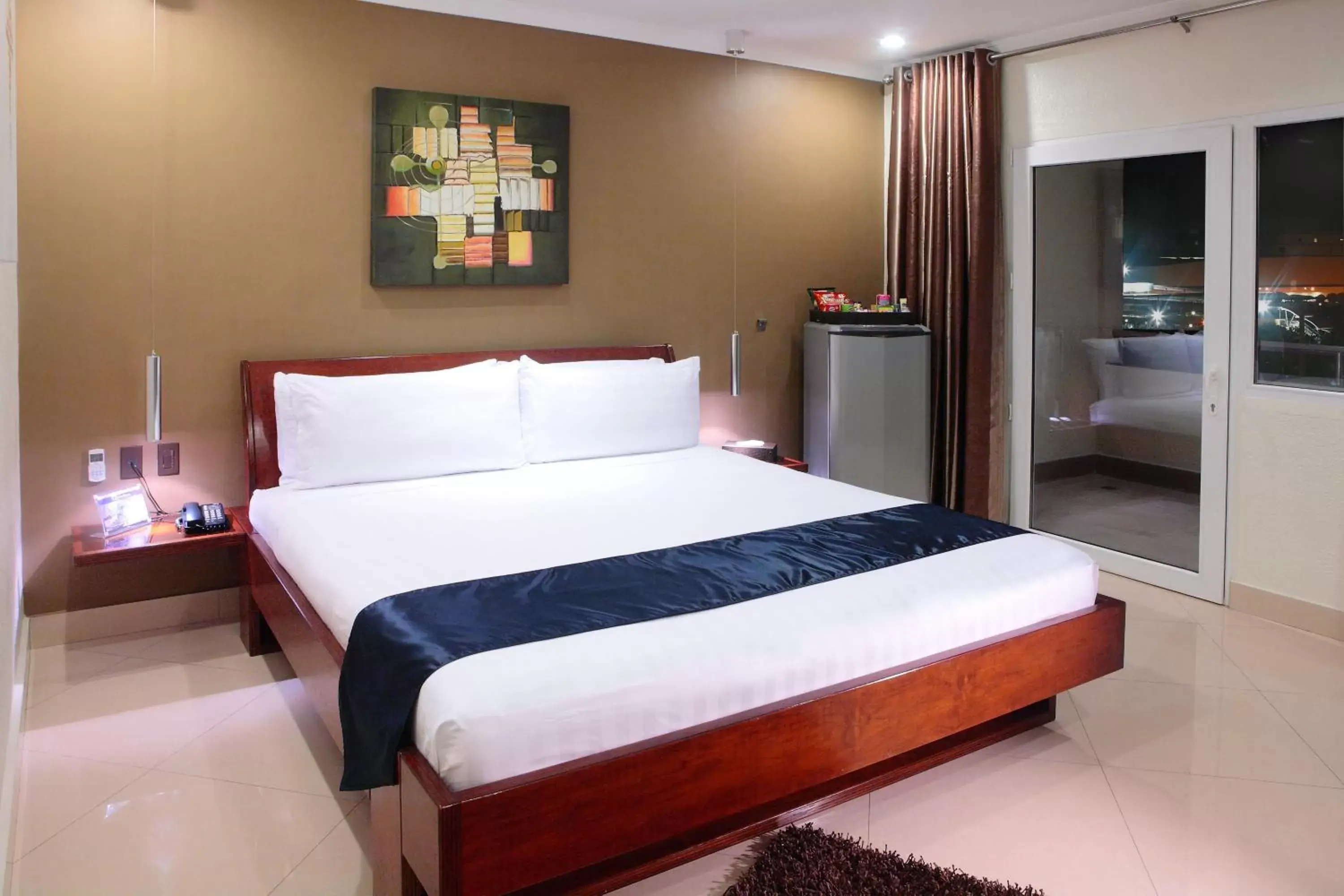 Balcony Supreme in Queens Hotel Angeles City Balcony Supreme in Queens Hotel Angeles City