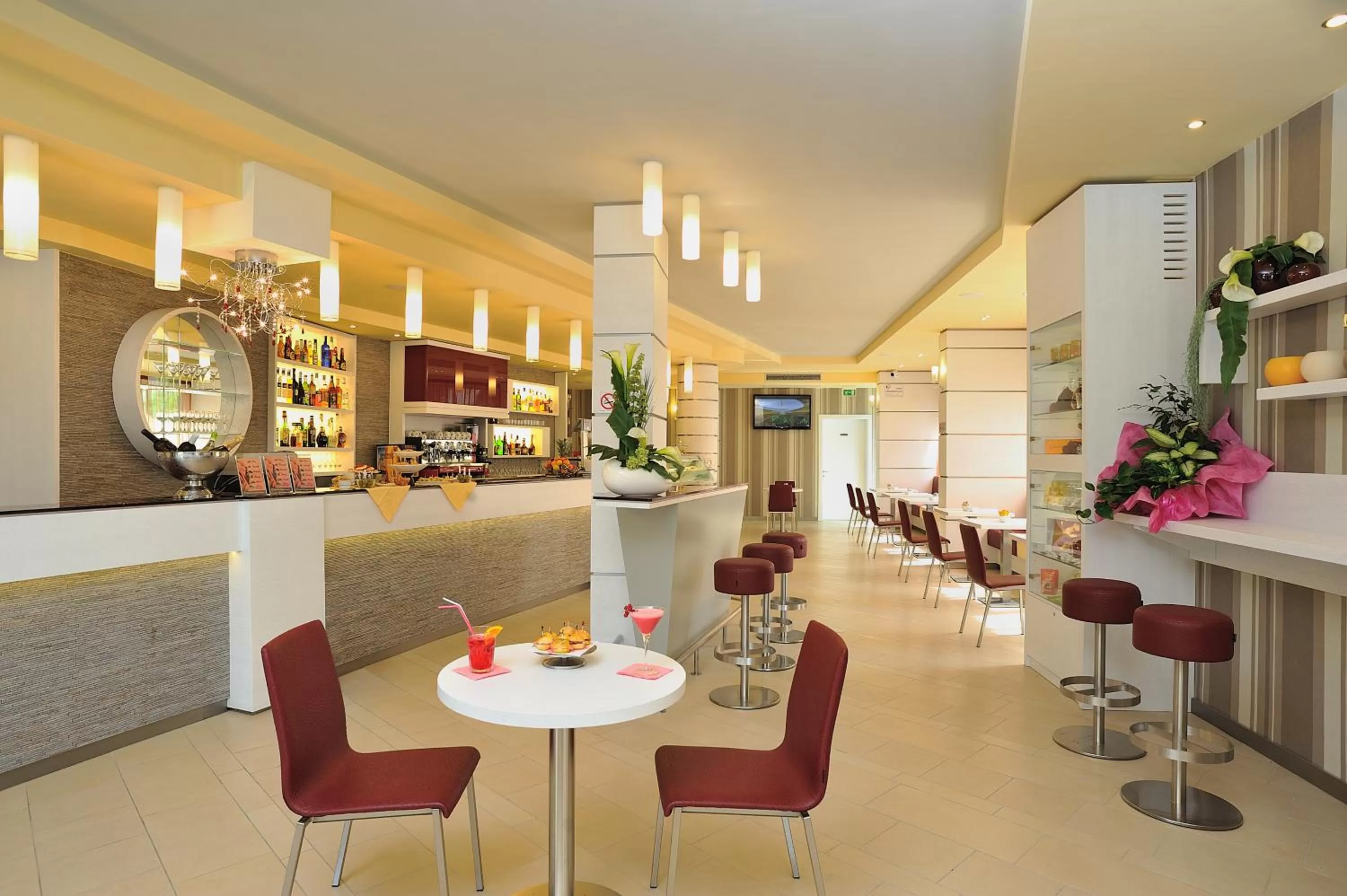 Lounge or bar in Hotel Olimpia
