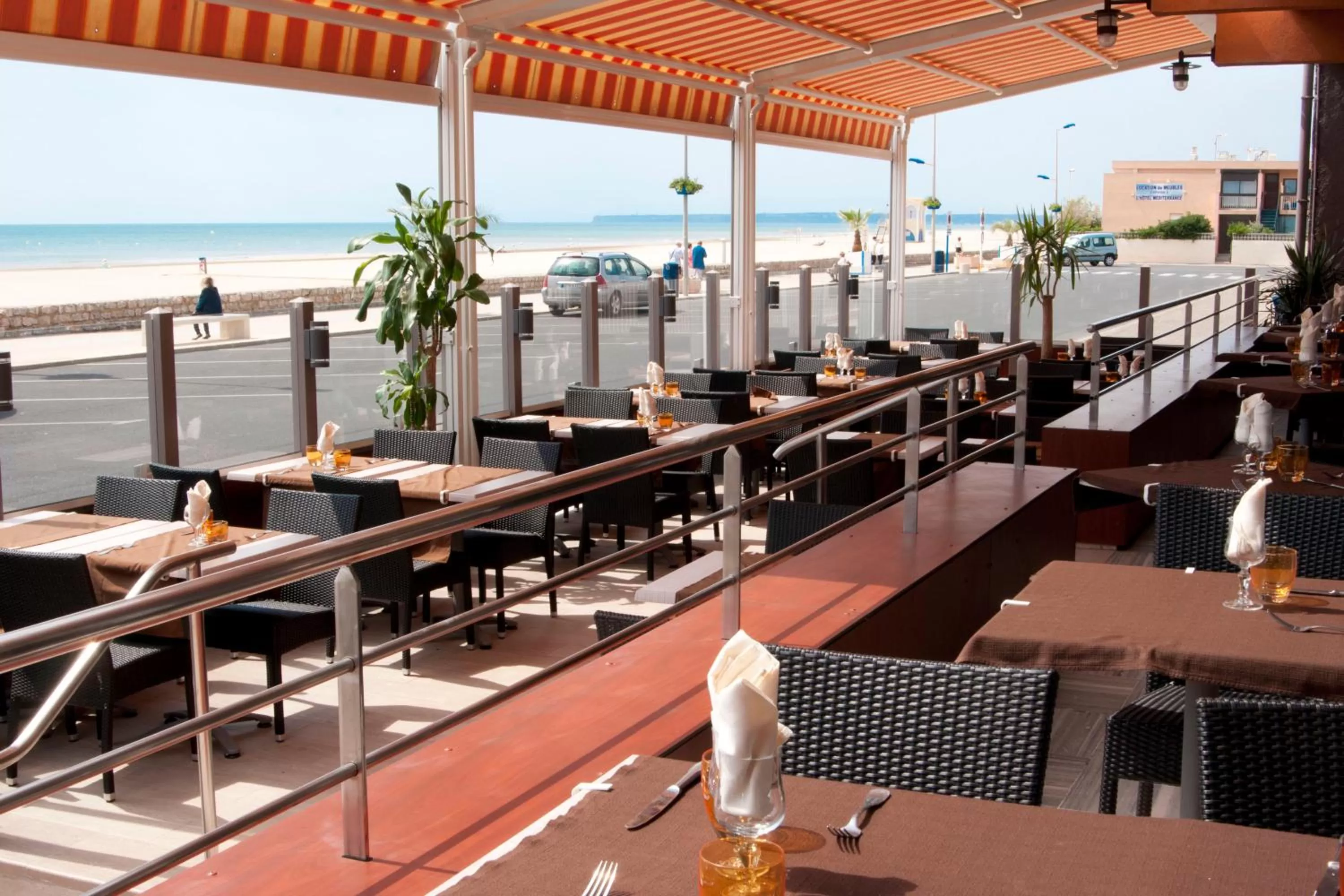 Facade/entrance in Logis Hôtel & Restaurant Mediterranee