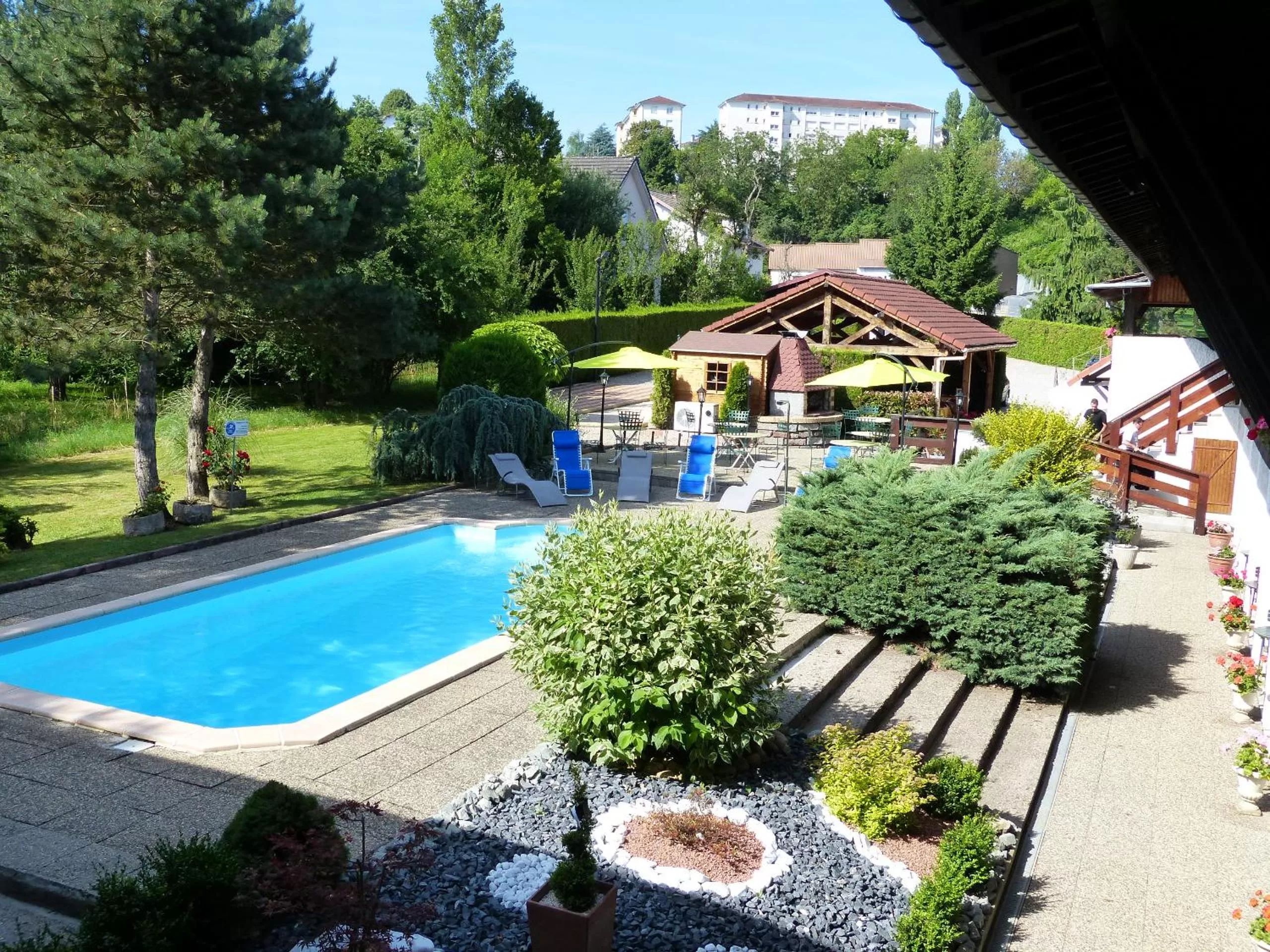Swimming pool in La Vieille Ferme