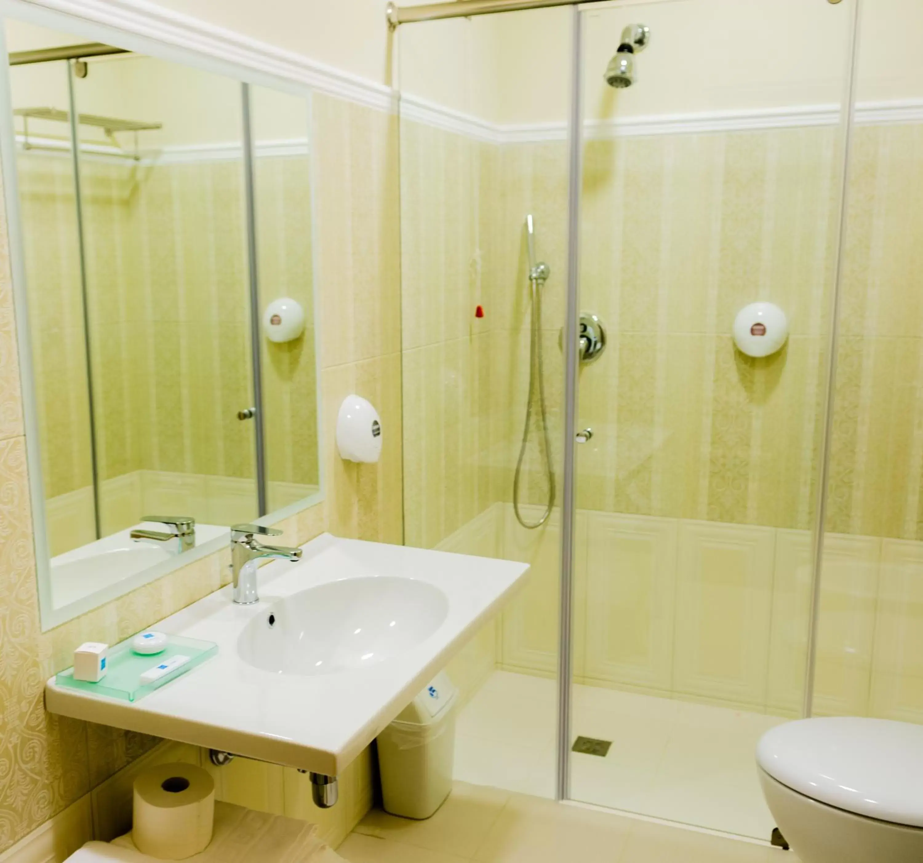 Superior Double Room with Balcony in Sar'Otel Boutique Hotel Superior Double Room with Balcony in Sar'Otel Boutique Hotel