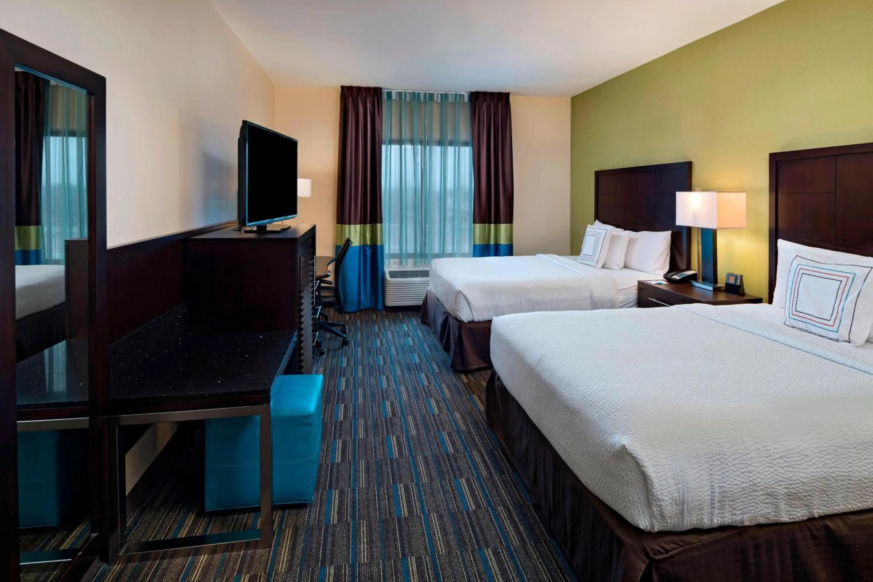 Photo of the whole room, Bed in Fairfield Inn and Suites by Marriott Austin Northwest/Research Blvd