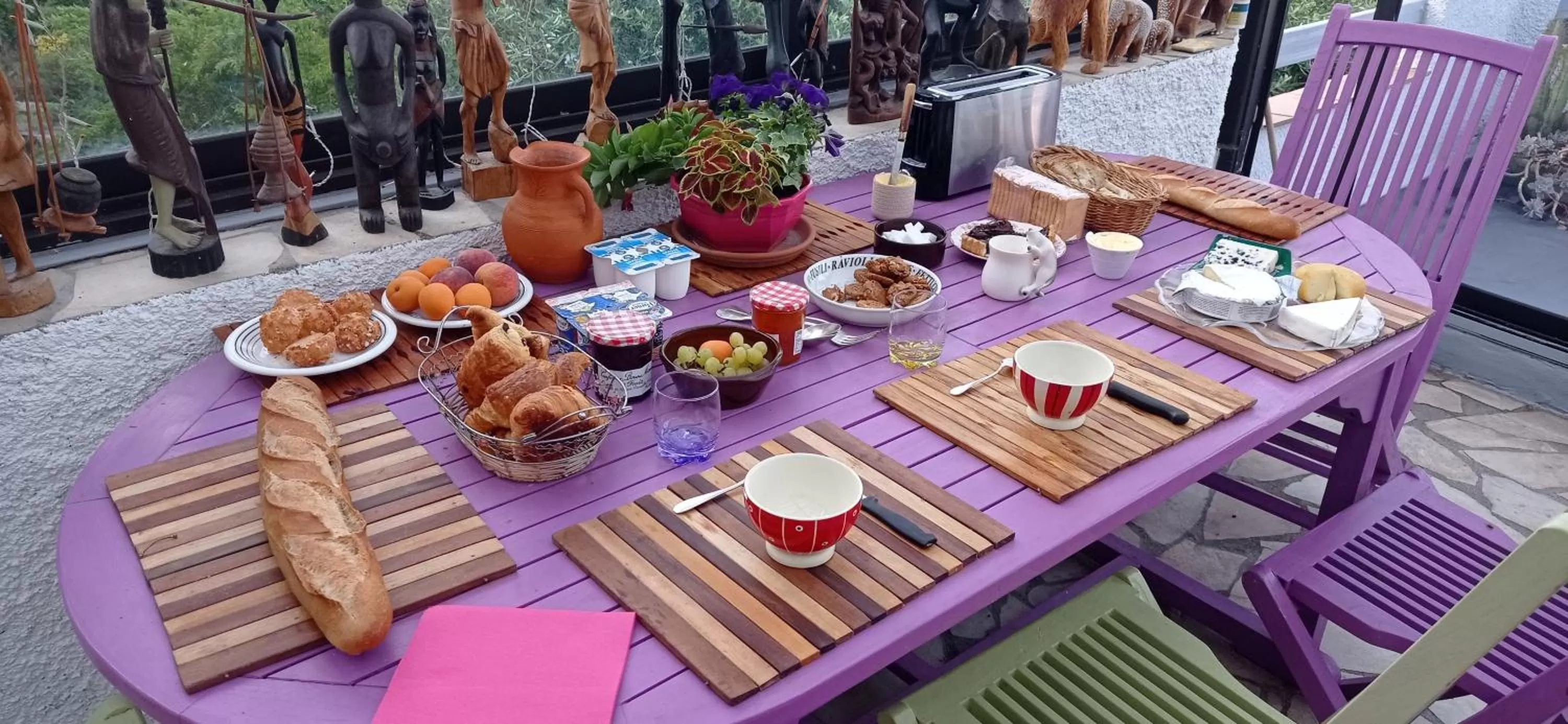2 chambres et salle de bain un oasis de bien être Piscine et jardin Direct Gare Aéroport