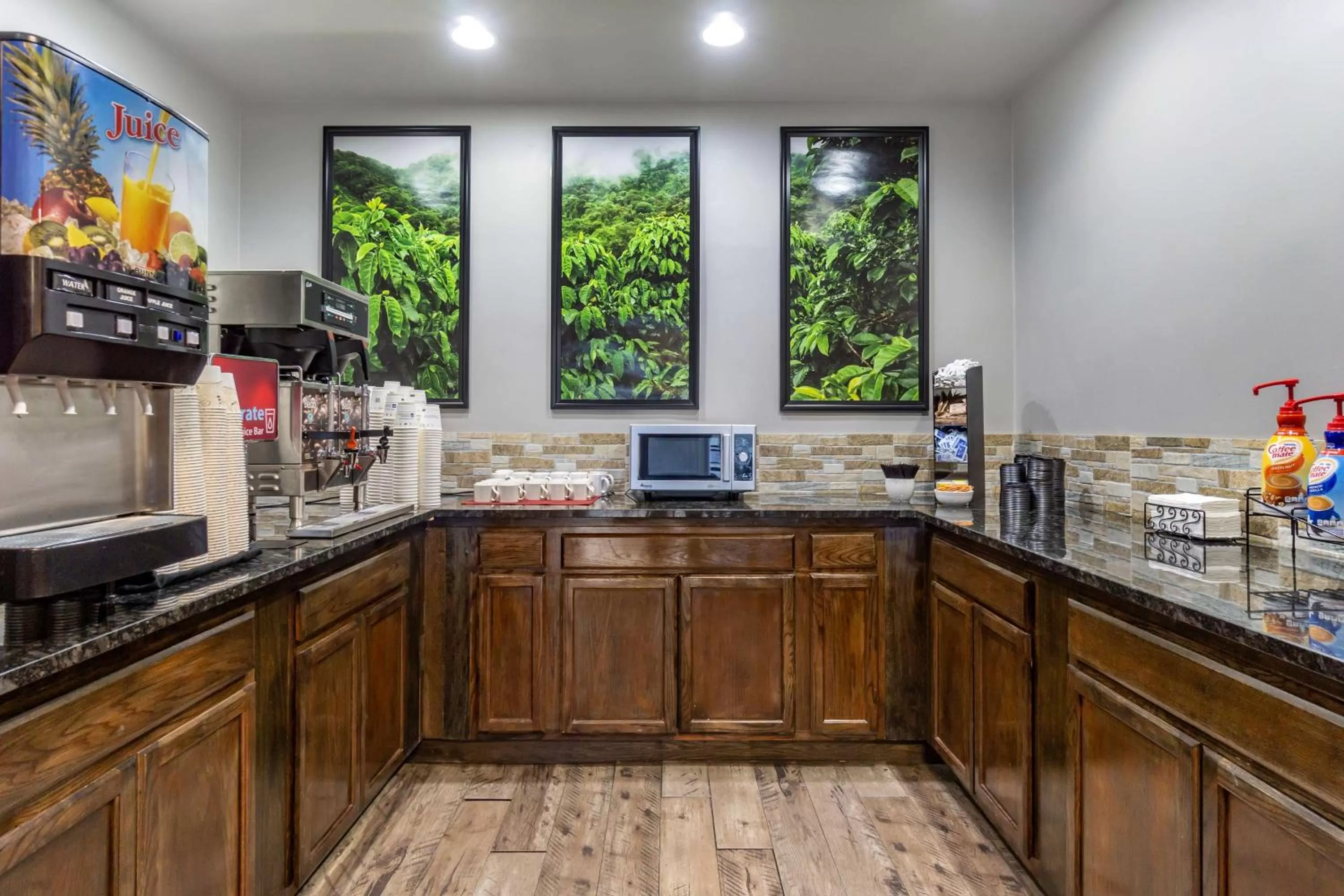 Restaurant/places to eat in Best Western PLUS Lake Front Hotel