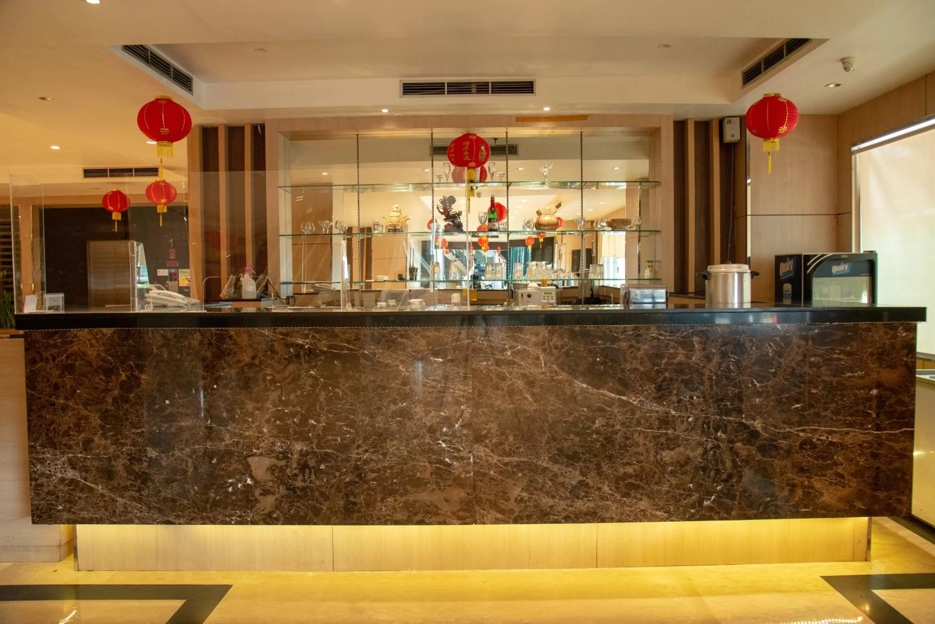 Lounge or bar in Orchardz Hotel Industri Jakarta Kemayoran