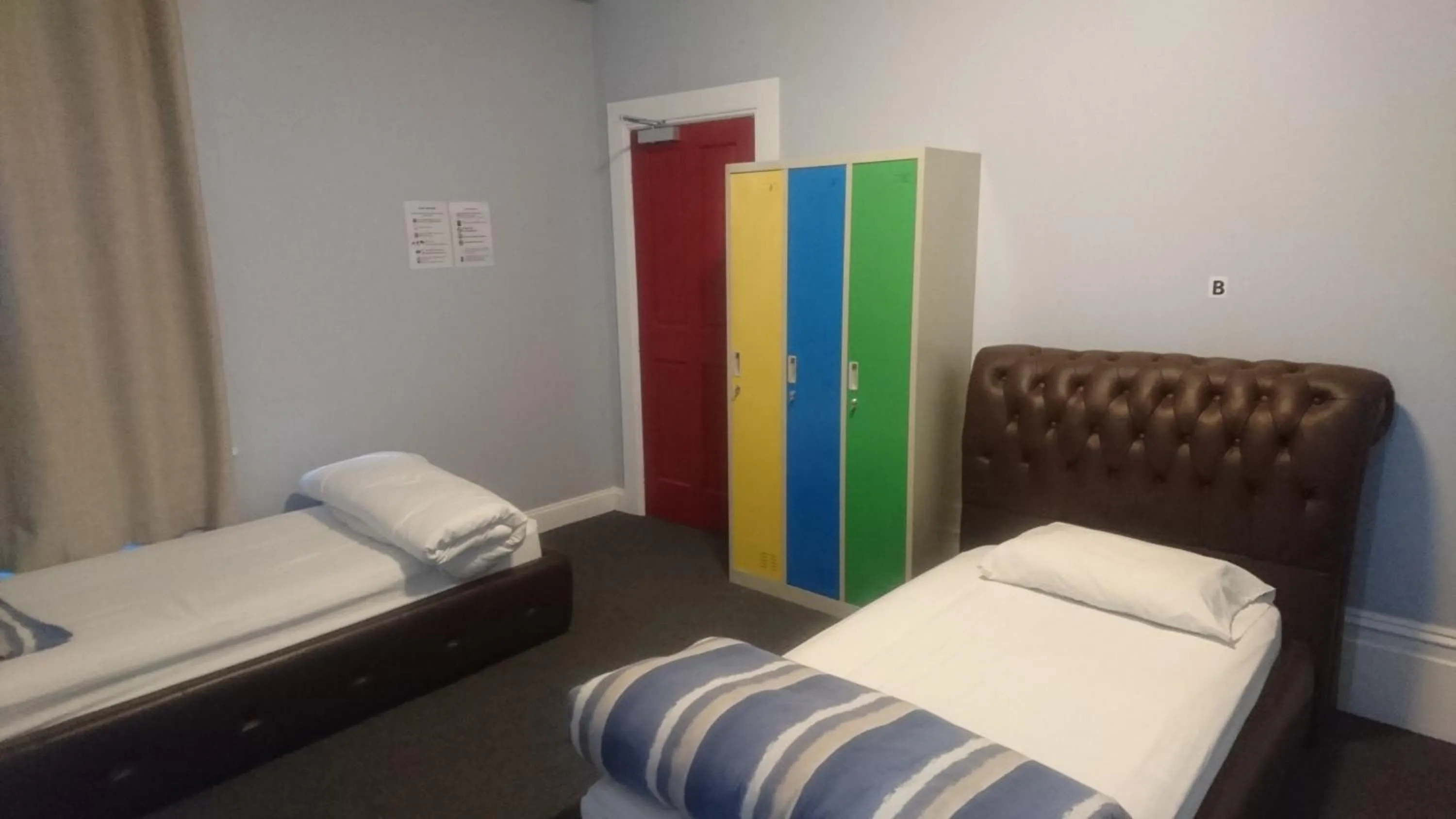 Bed in Backpackers Imperial Hotel