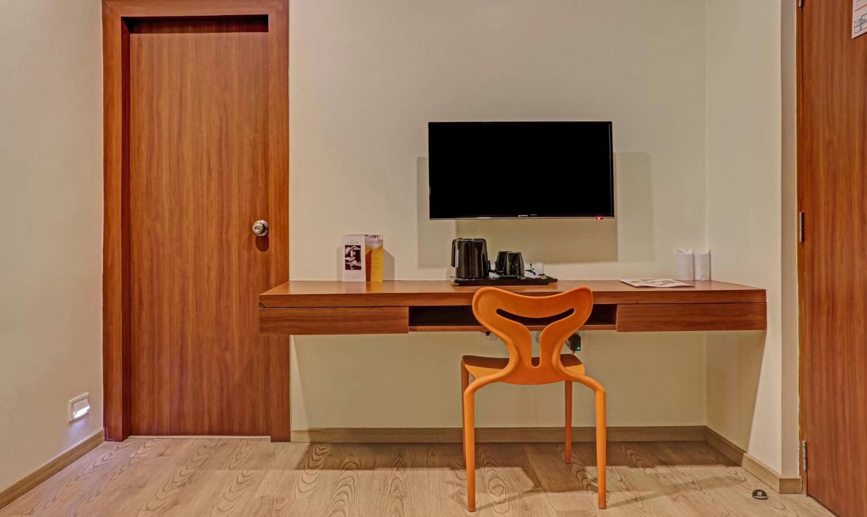 TV and multimedia in The Onyx Hotel