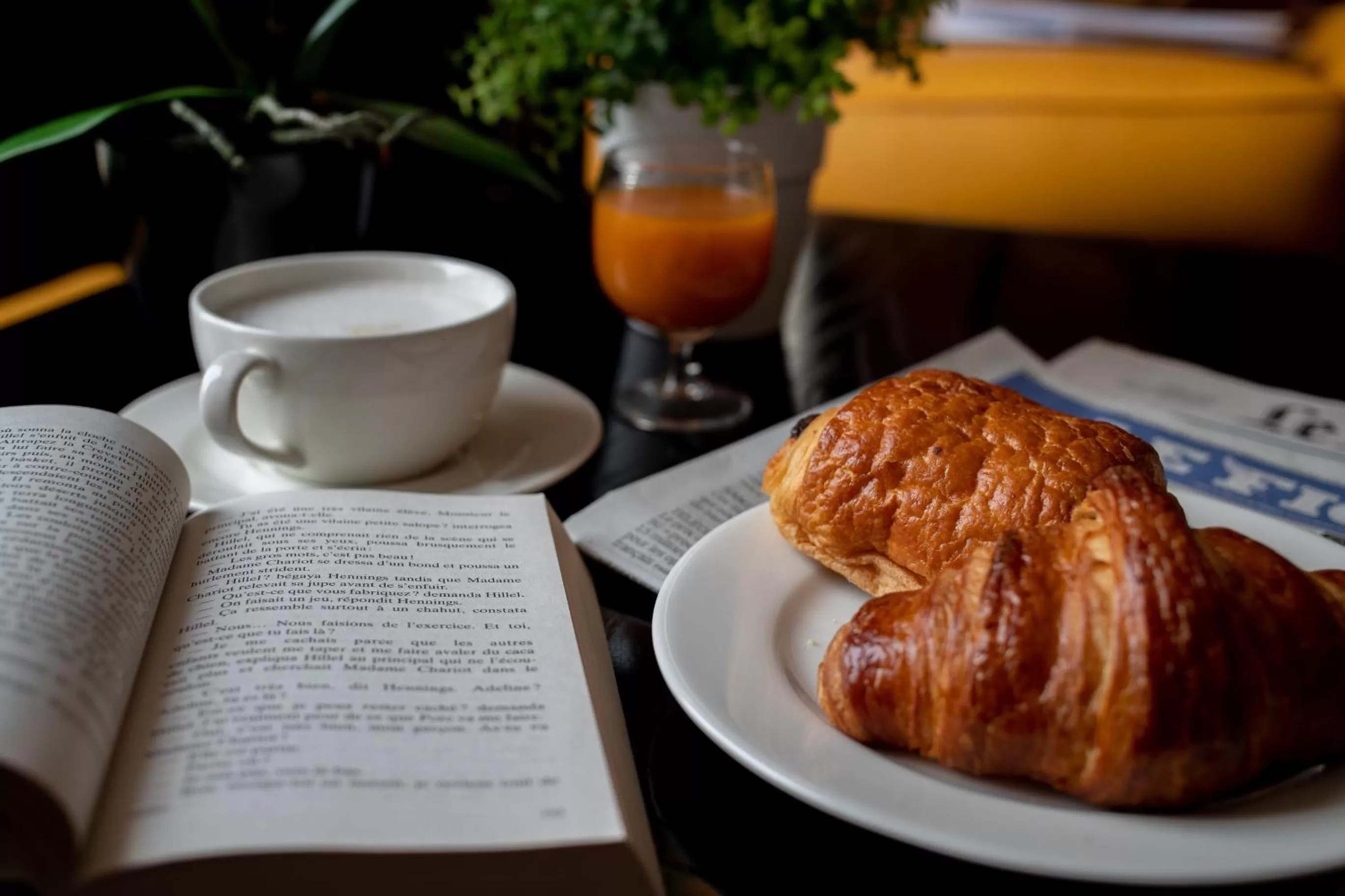 Continental breakfast in Villa Lutèce Port Royal