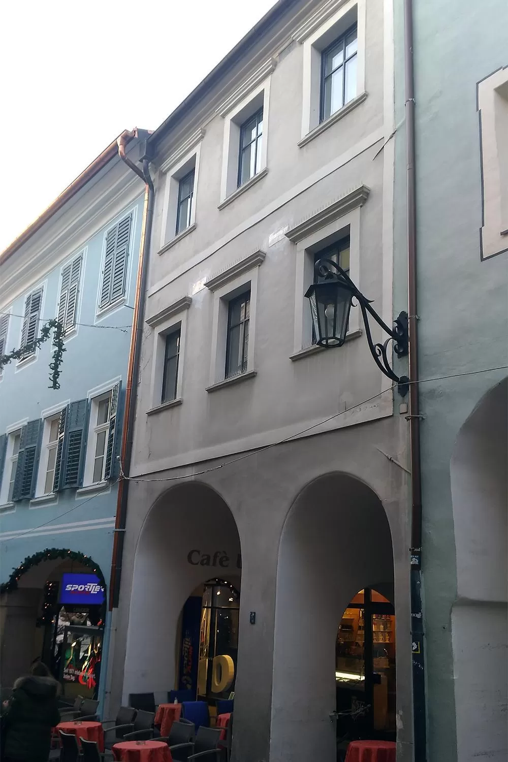 Property building in Taste Living