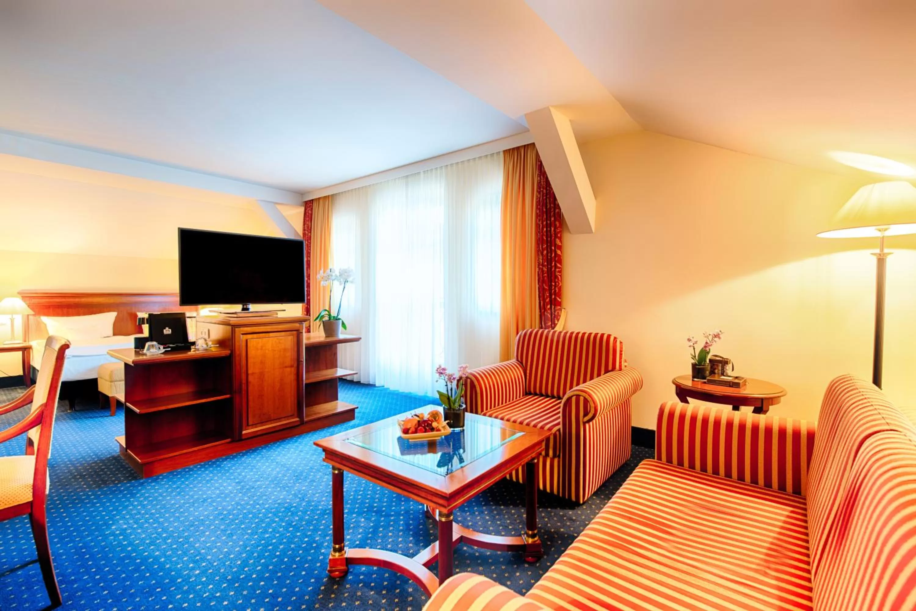 Bed, Seating Area in Hotel Villa Geyerswörth