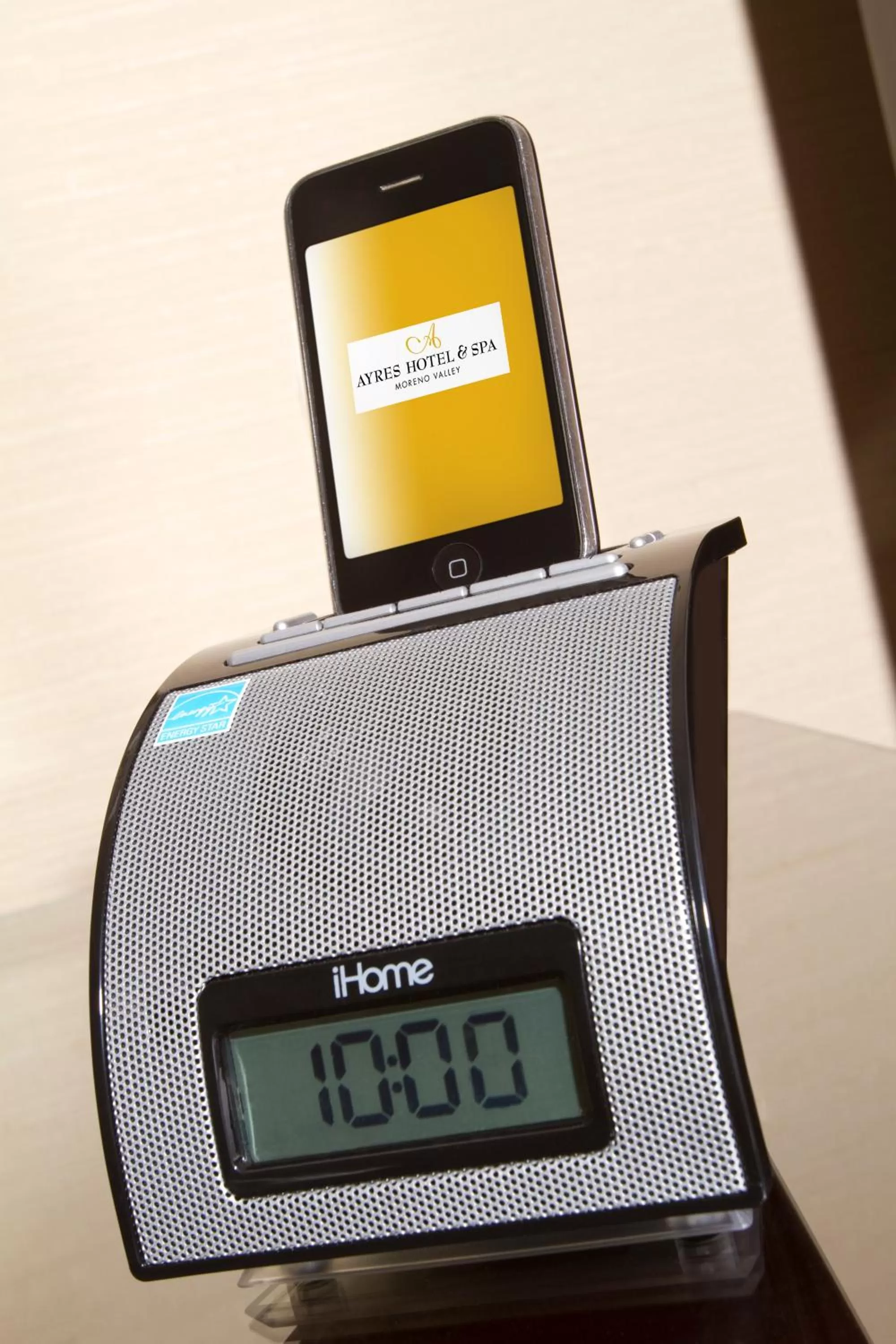 TV and multimedia in Ayres Hotel Laguna Woods - Aliso Viejo