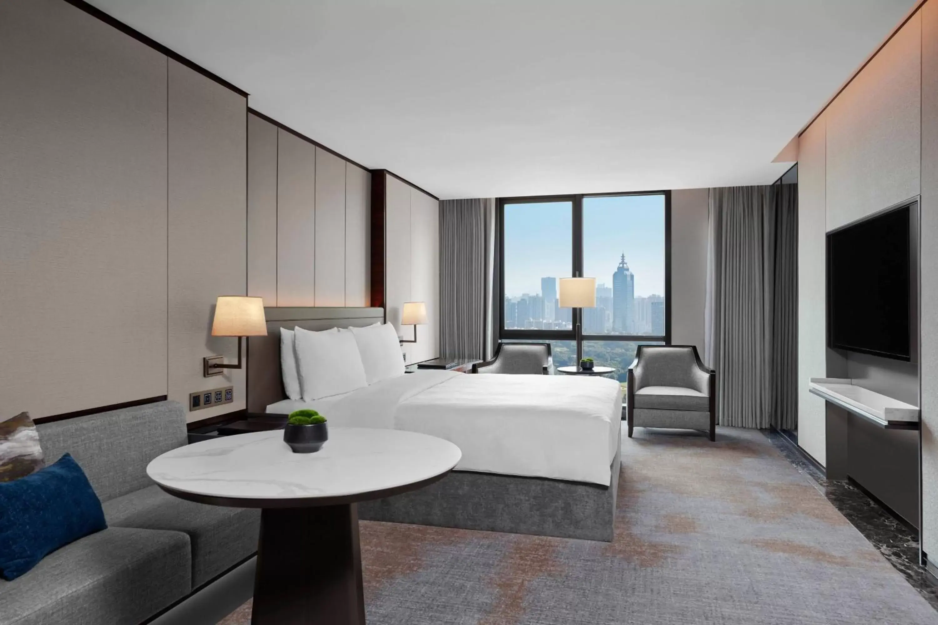 Deluxe King Room - High Floor in JW Marriott Hotel Shenzhen Deluxe King Room - High Floor in JW Marriott Hotel Shenzhen