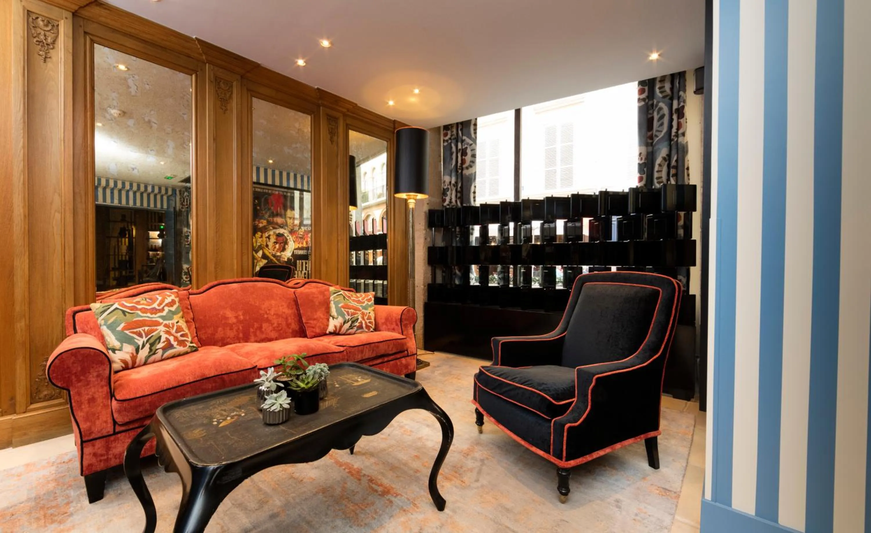 Lobby or reception in Hôtel Saint Germain