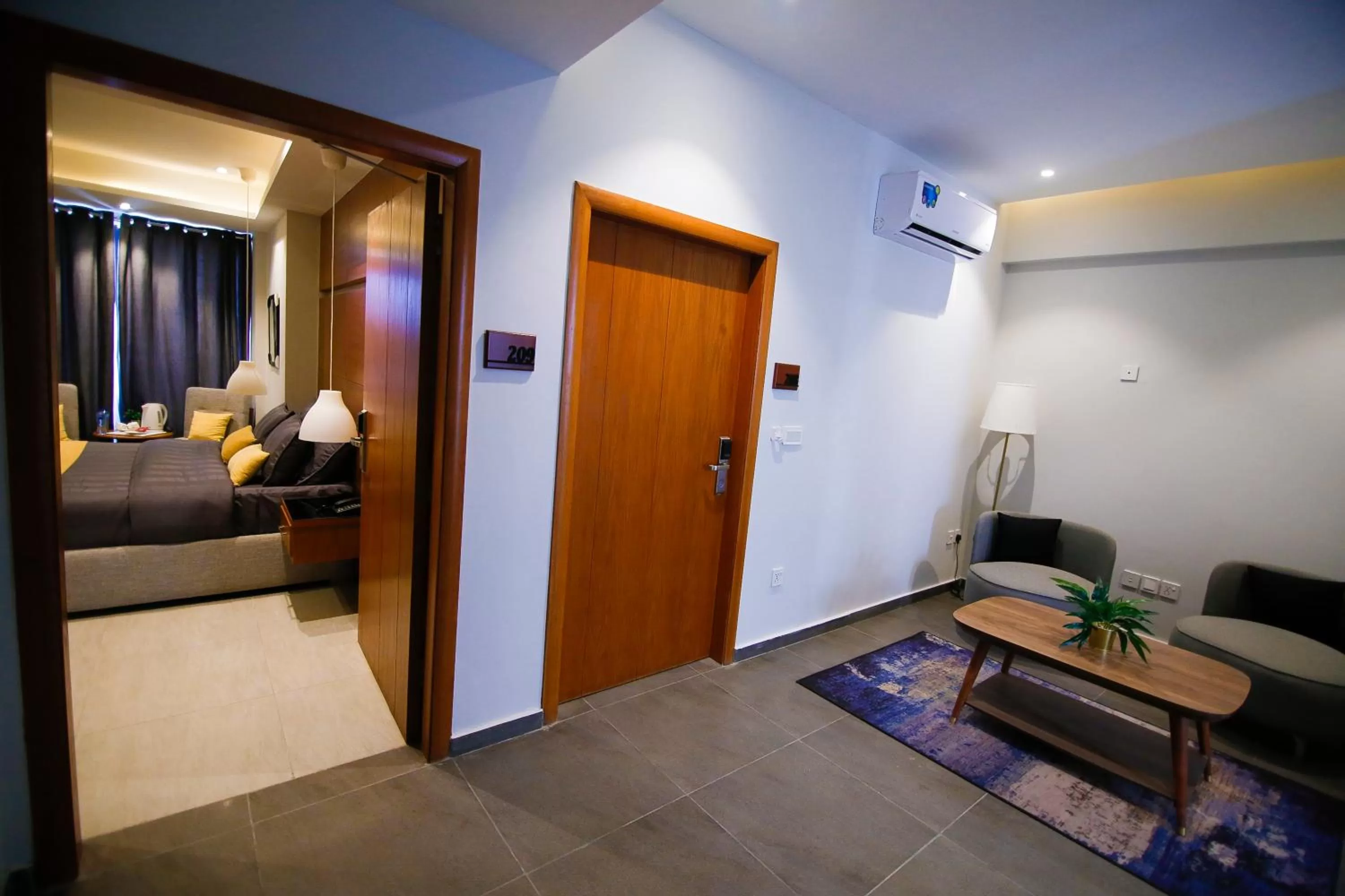 Living room, Bed in Space Express