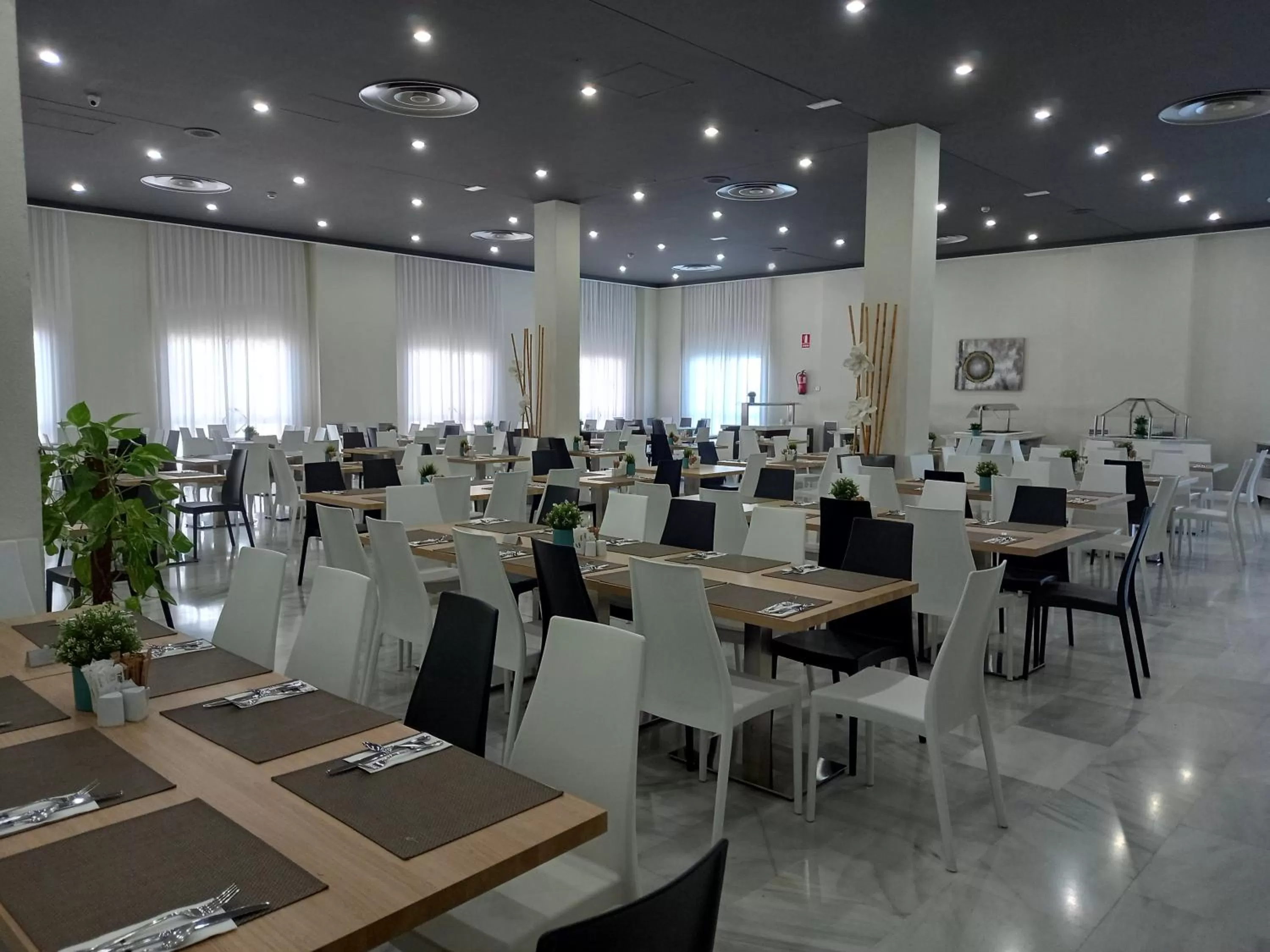 Restaurant/places to eat in Hotel TRH La Motilla