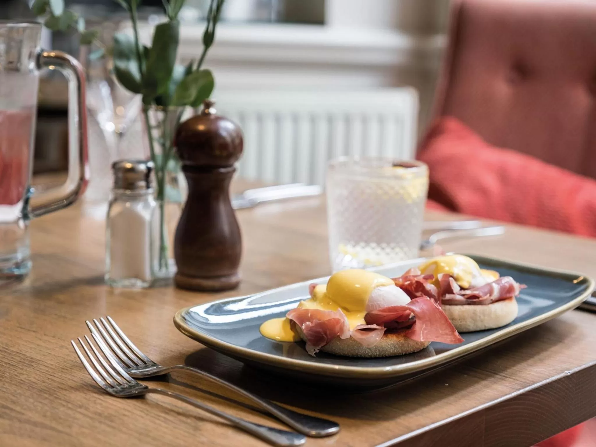 Breakfast in The Fleece at Cirencester