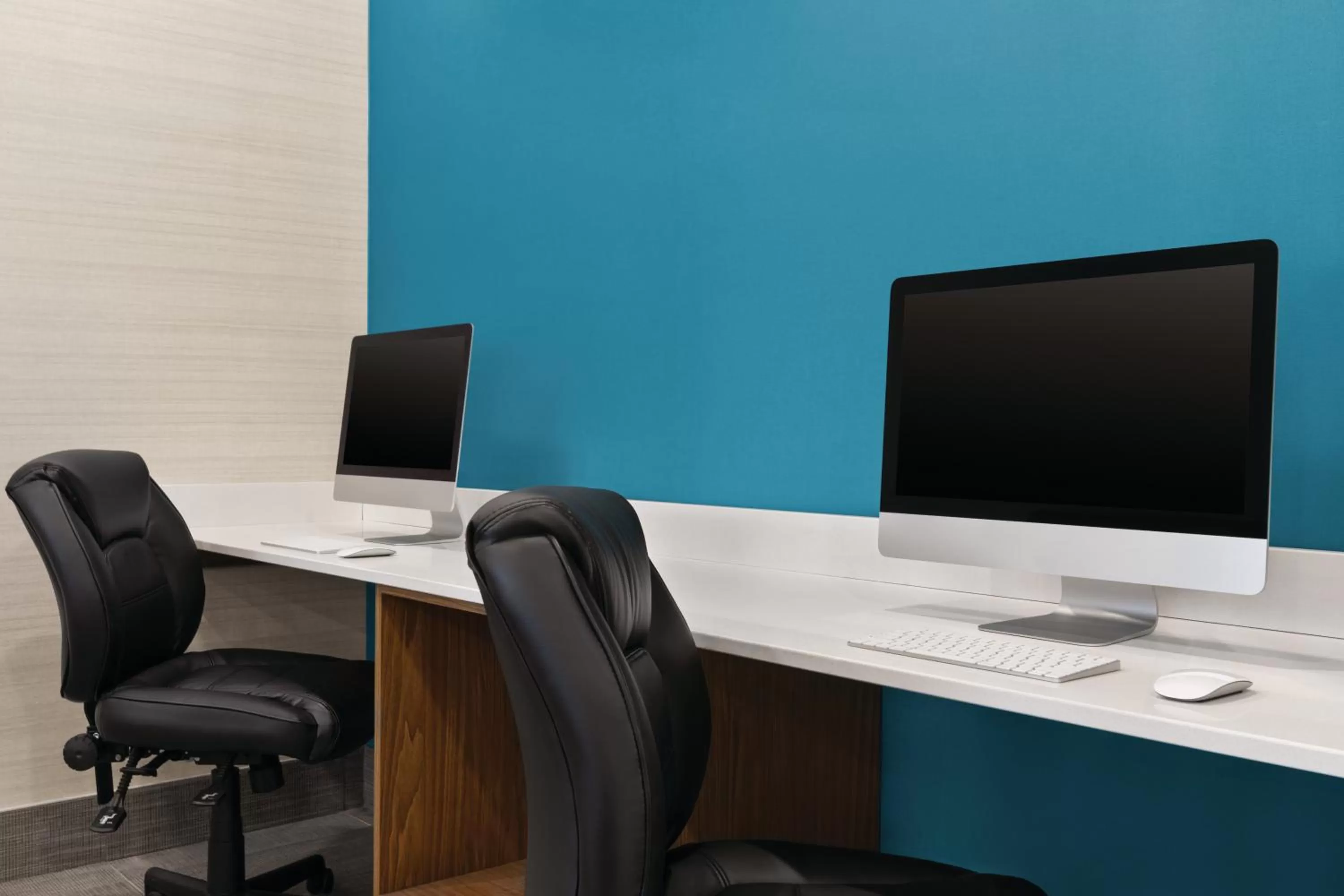 Area and facilities in Days Inn by Wyndham Kingston