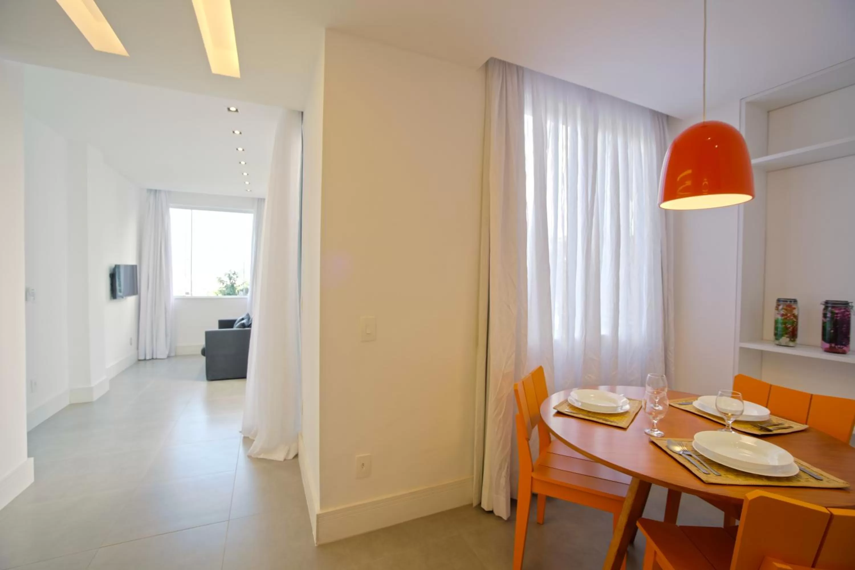 TV and multimedia, Dining Area in Sugar Loft Apartments