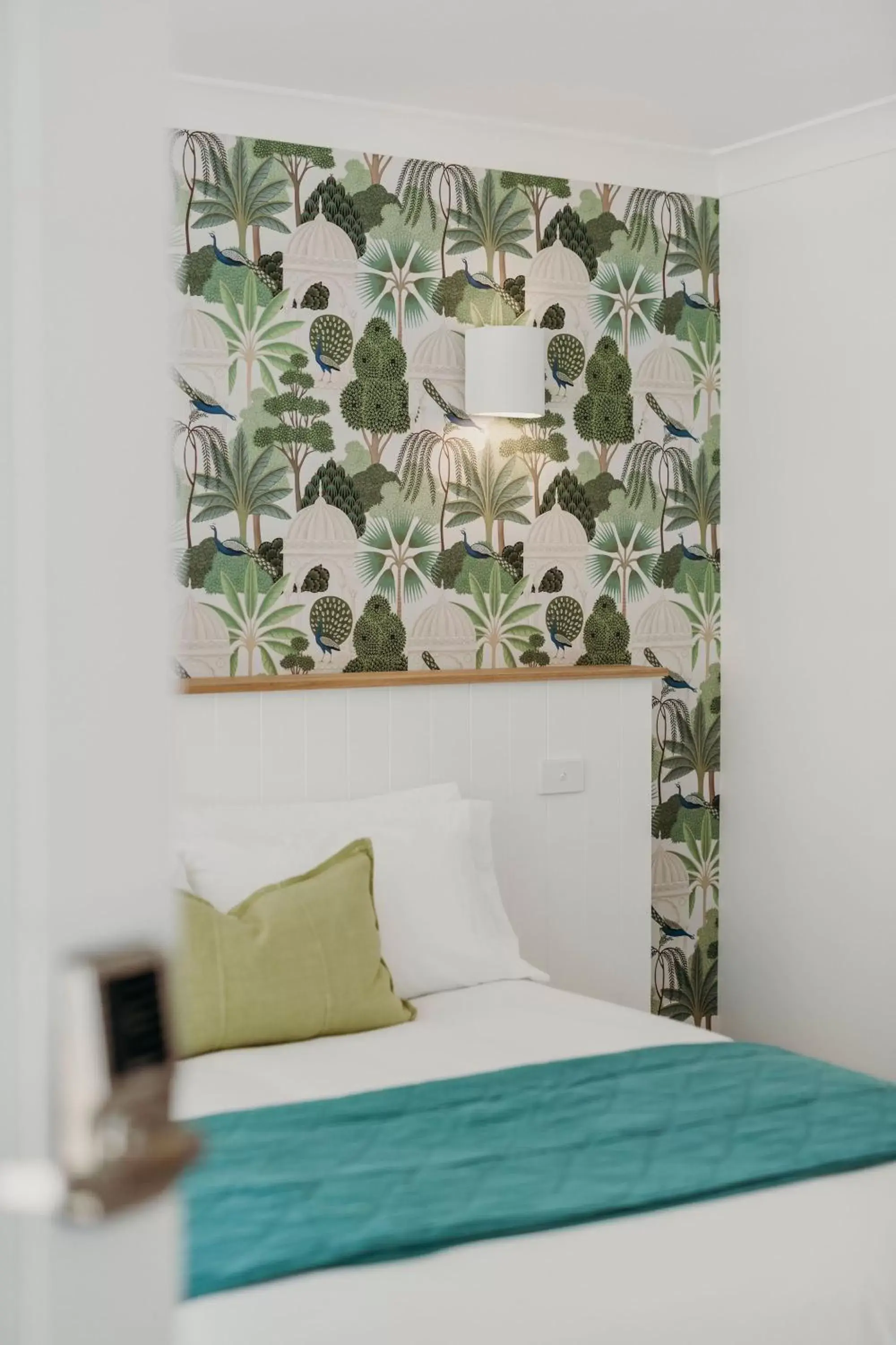 Cottage with Private Garden in Nelson Palms Cottage with Private Garden in Nelson Palms