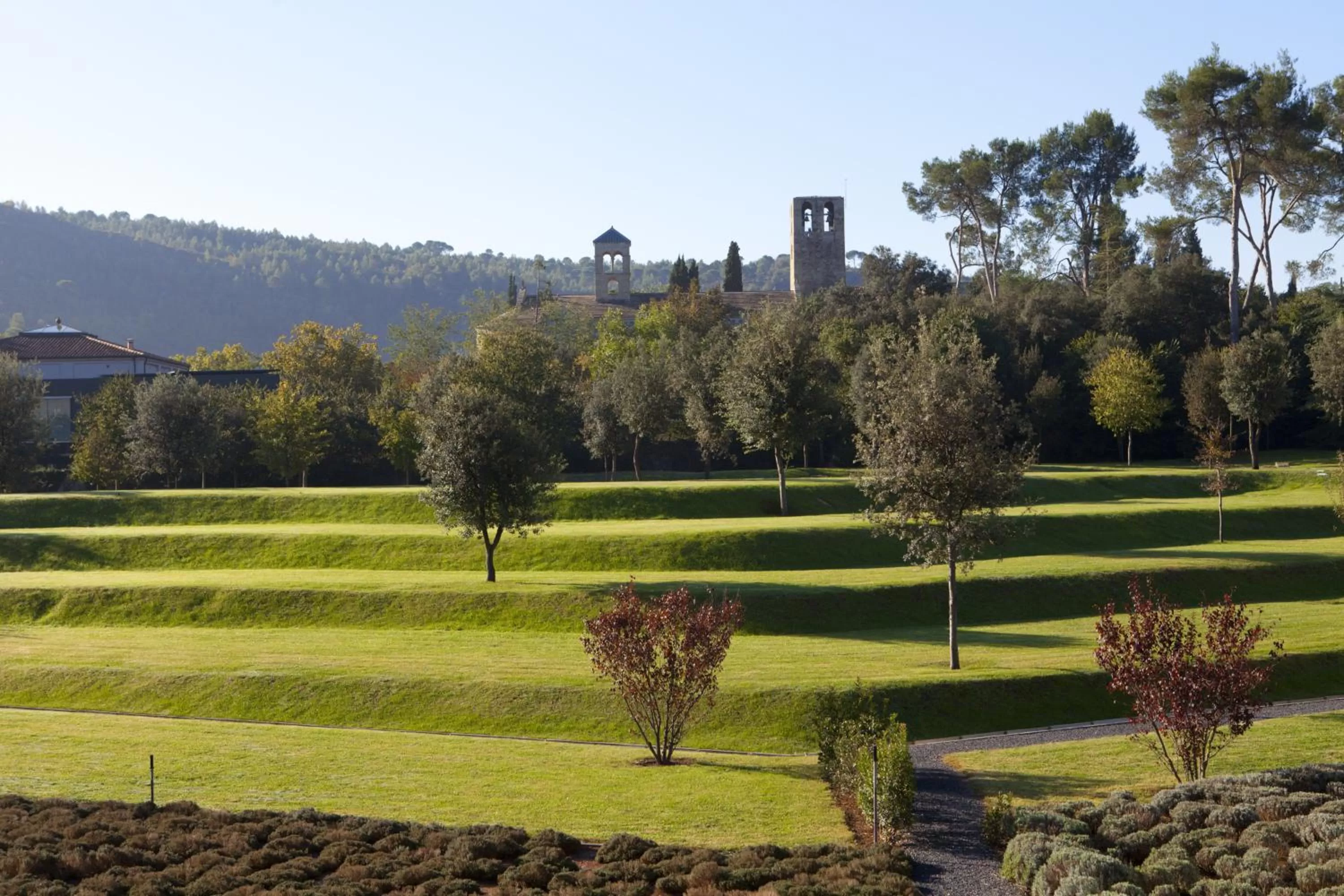 Garden in Hotel Món Sant Benet