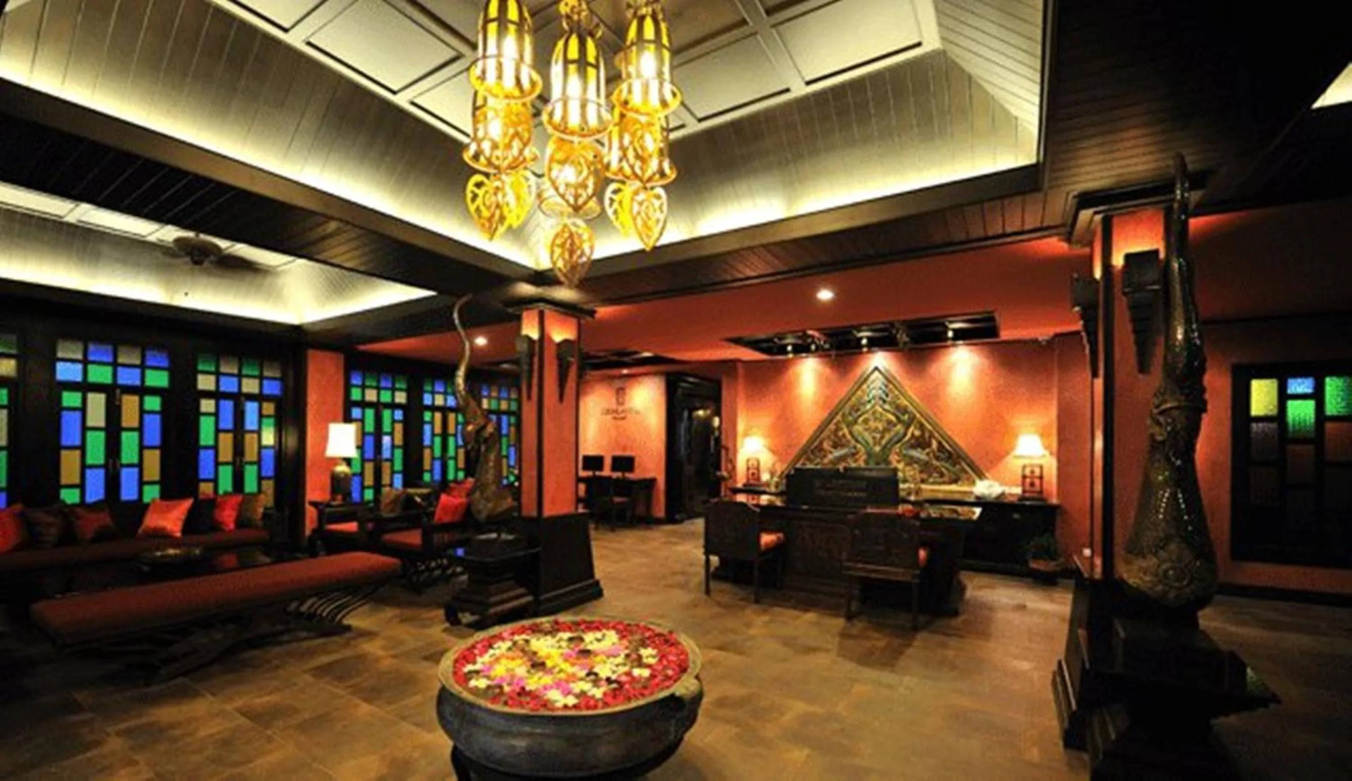 Lobby or reception in Siralanna Hotel