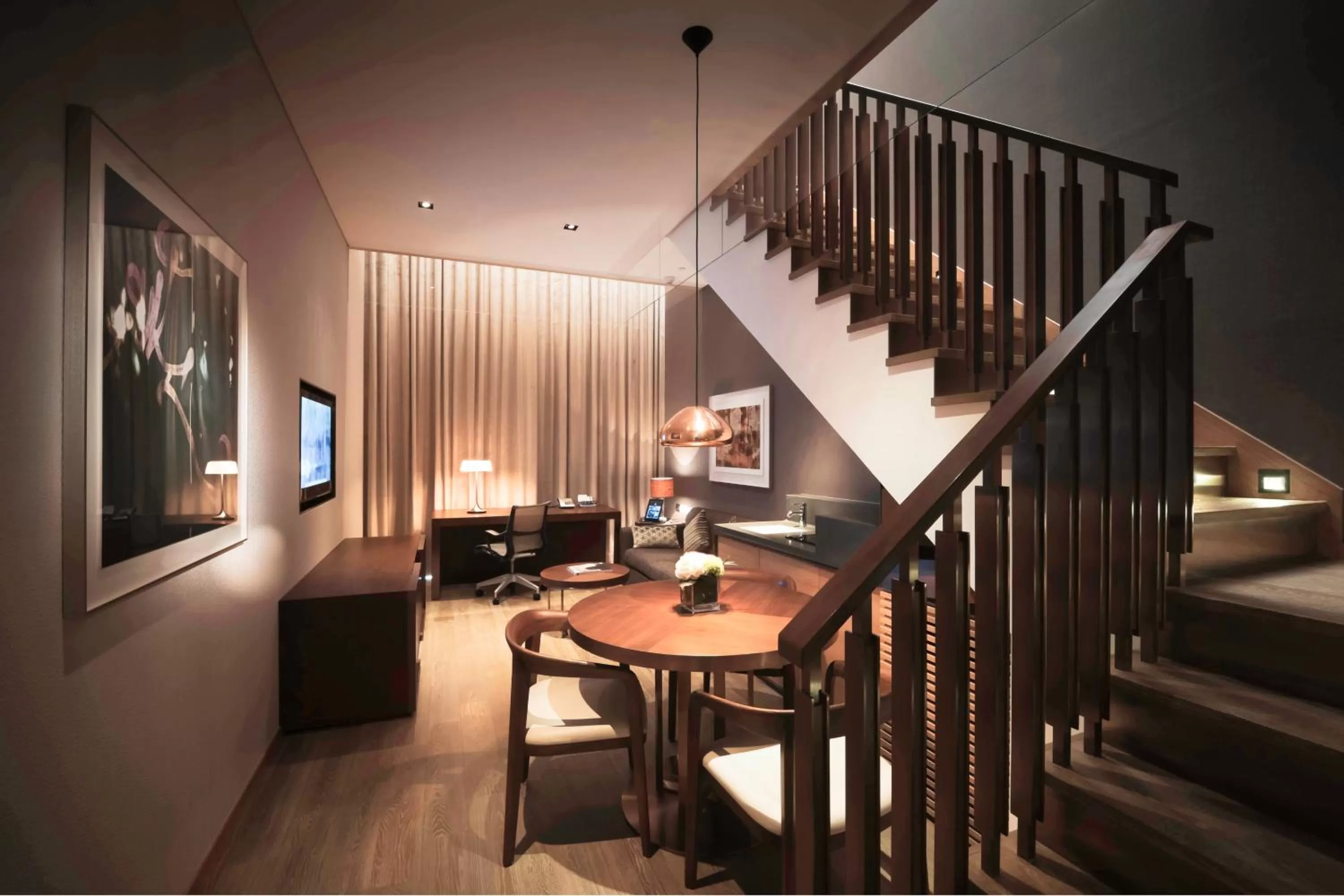 TV and multimedia in Nina Hotel Kowloon East