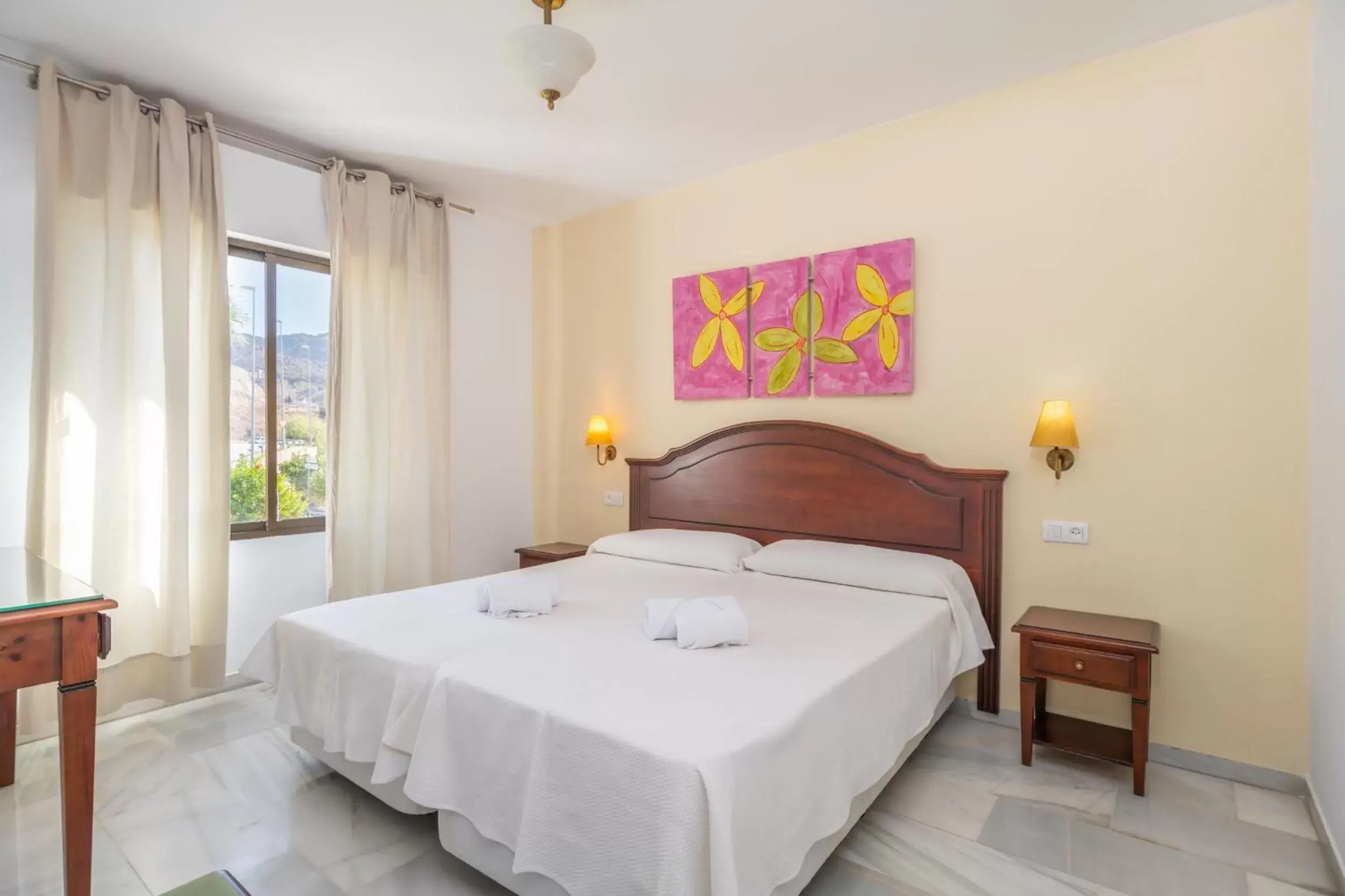 One-Bedroom Apartment in Apartahotel Playamaro by Dorobe One-Bedroom Apartment in Apartahotel Playamaro by Dorobe