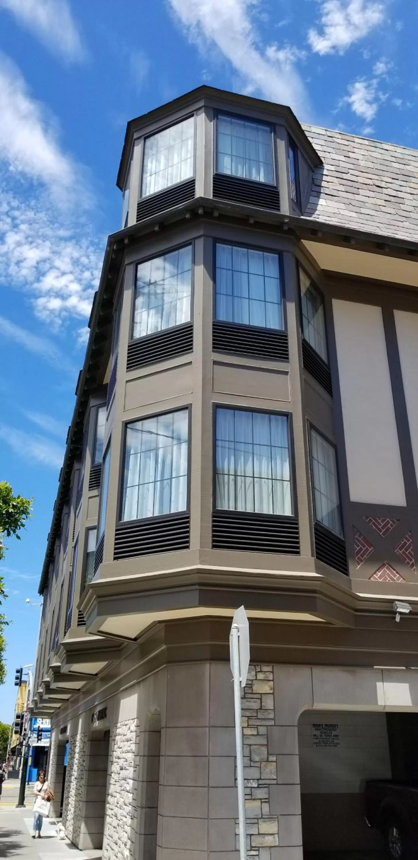 Property building in Chelsea Inn