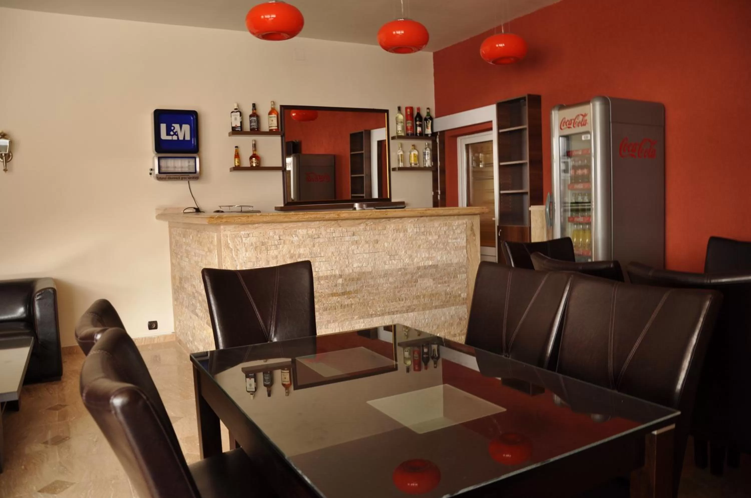 Restaurant/Places to Eat in Motel Maestro