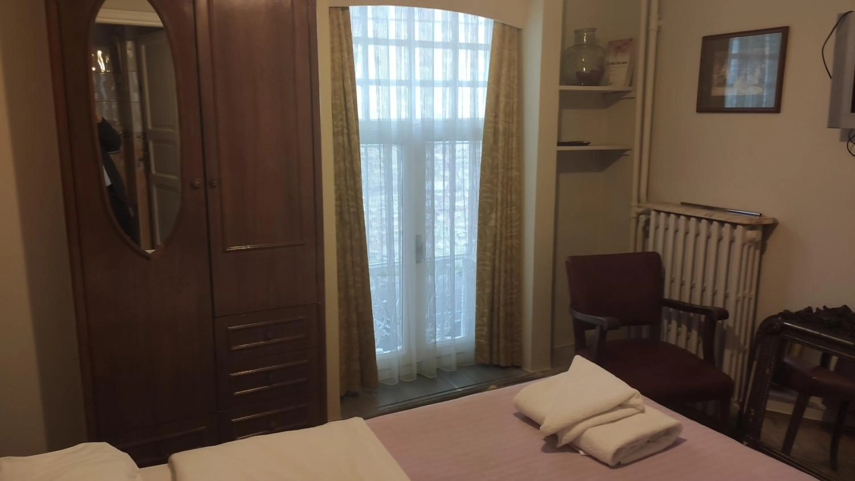 Bed in Turkoman Hotel