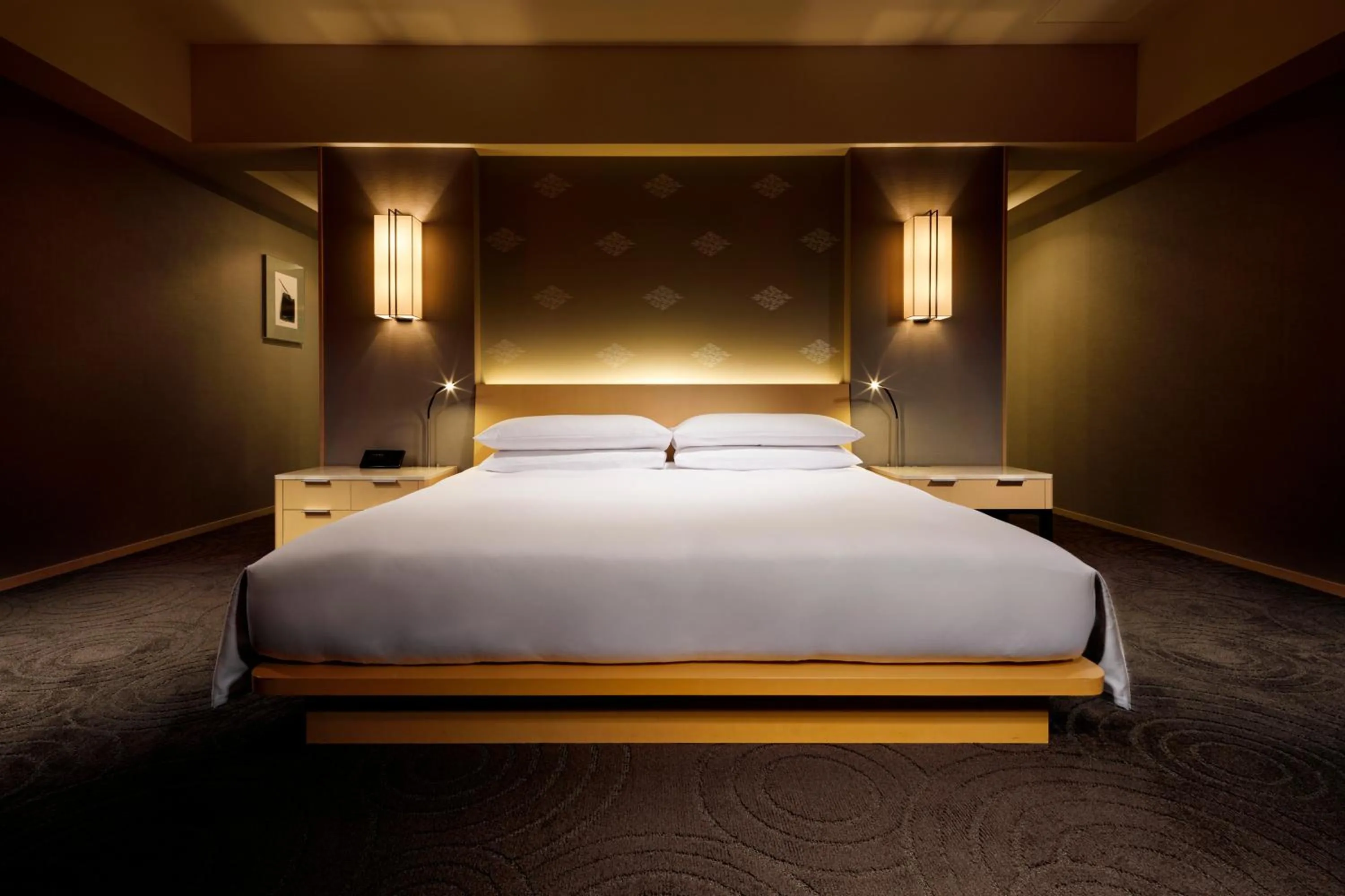 Bed in The Capitol Hotel Tokyu