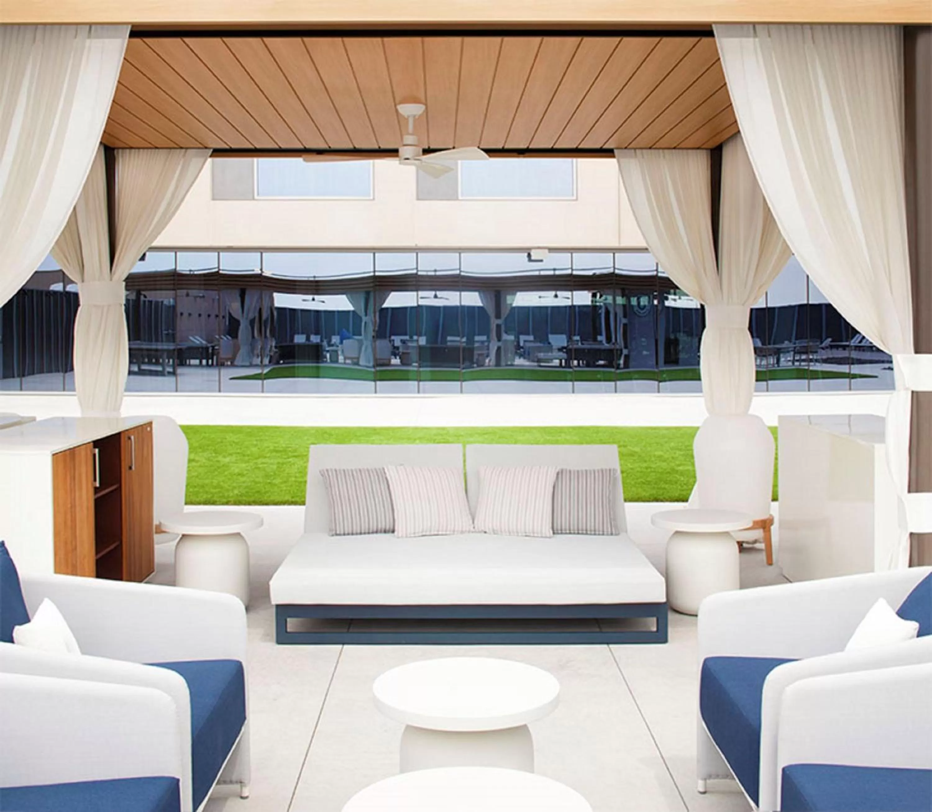 Swimming pool in Hyatt Regency Frisco-Dallas