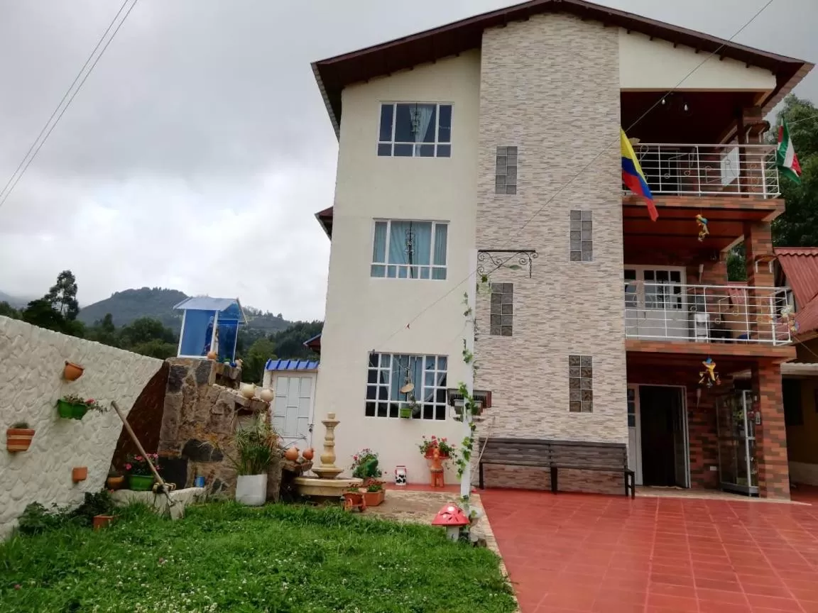 Property Building in Portal de la Cascada - Mongui