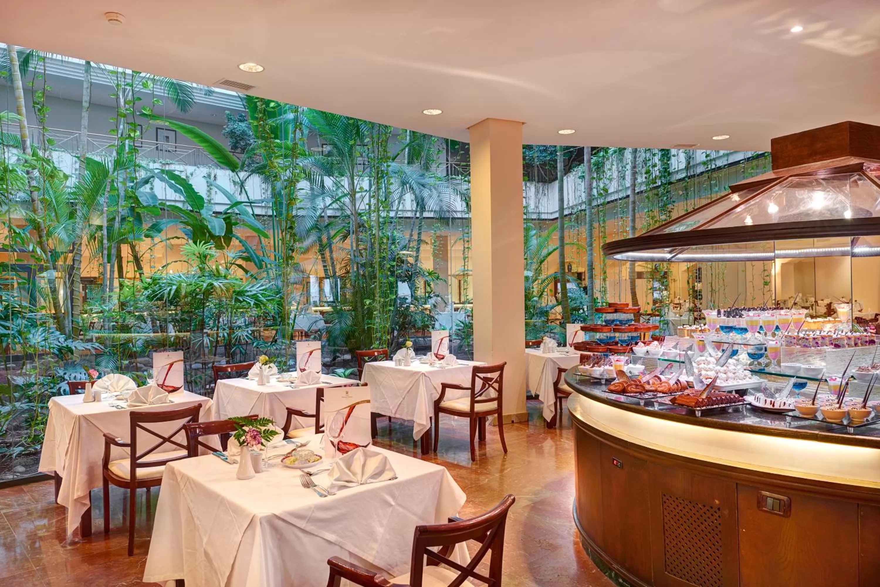 Restaurant/places to eat in Hipotels Natura Palace Adults Only