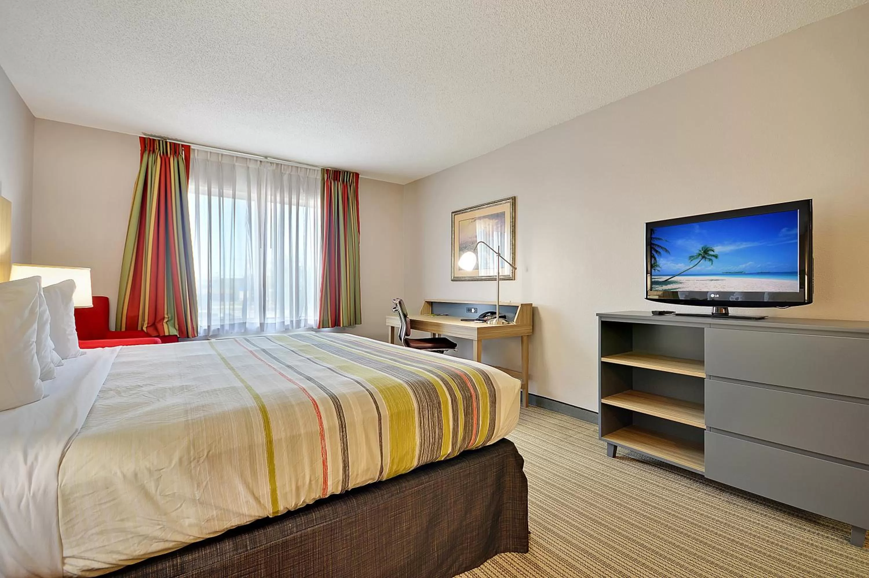 Bedroom, Bed in Country Inn & Suites By Radisson, Charleston North, SC