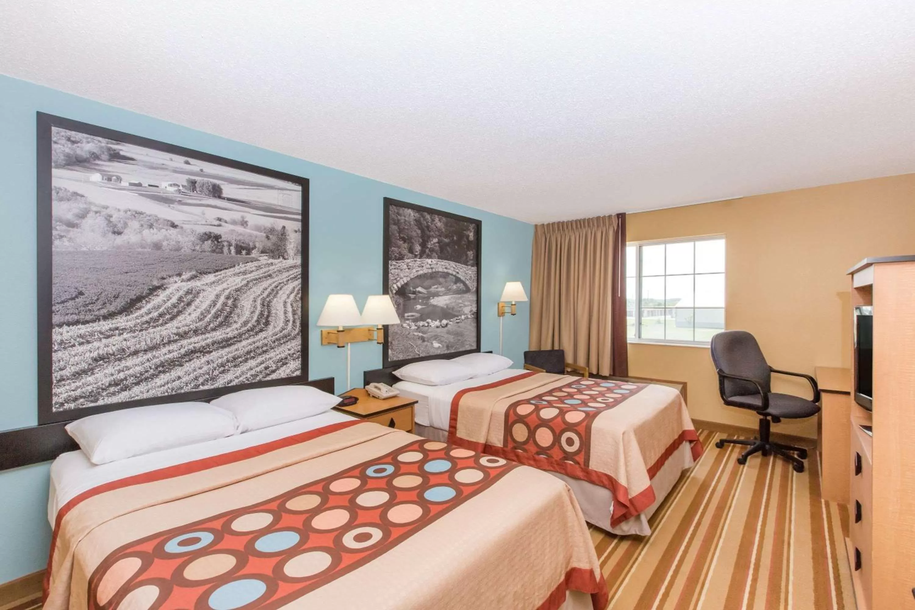 Photo of the whole room, Bed in Super 8 by Wyndham Clarinda