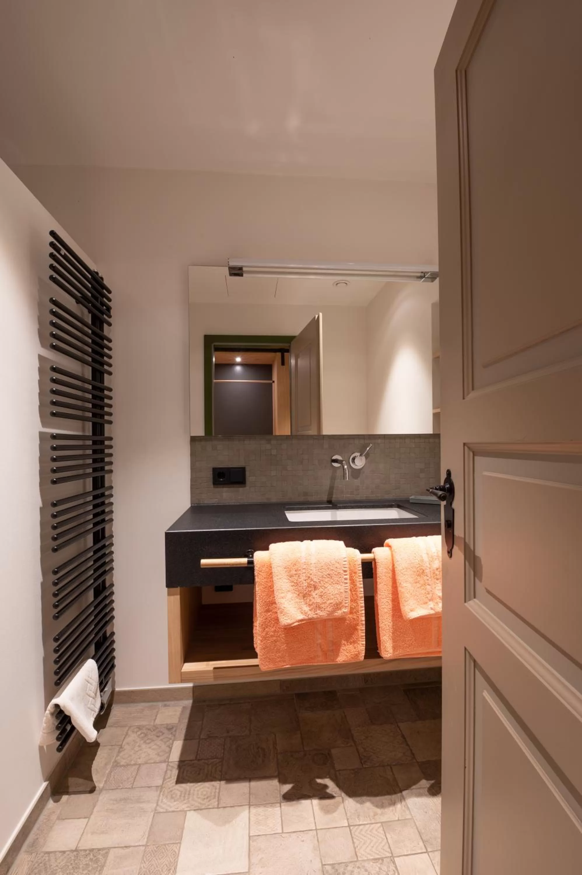 Bathroom in LANDHOTEL ALTE ZOLLSTATION- Historical Building