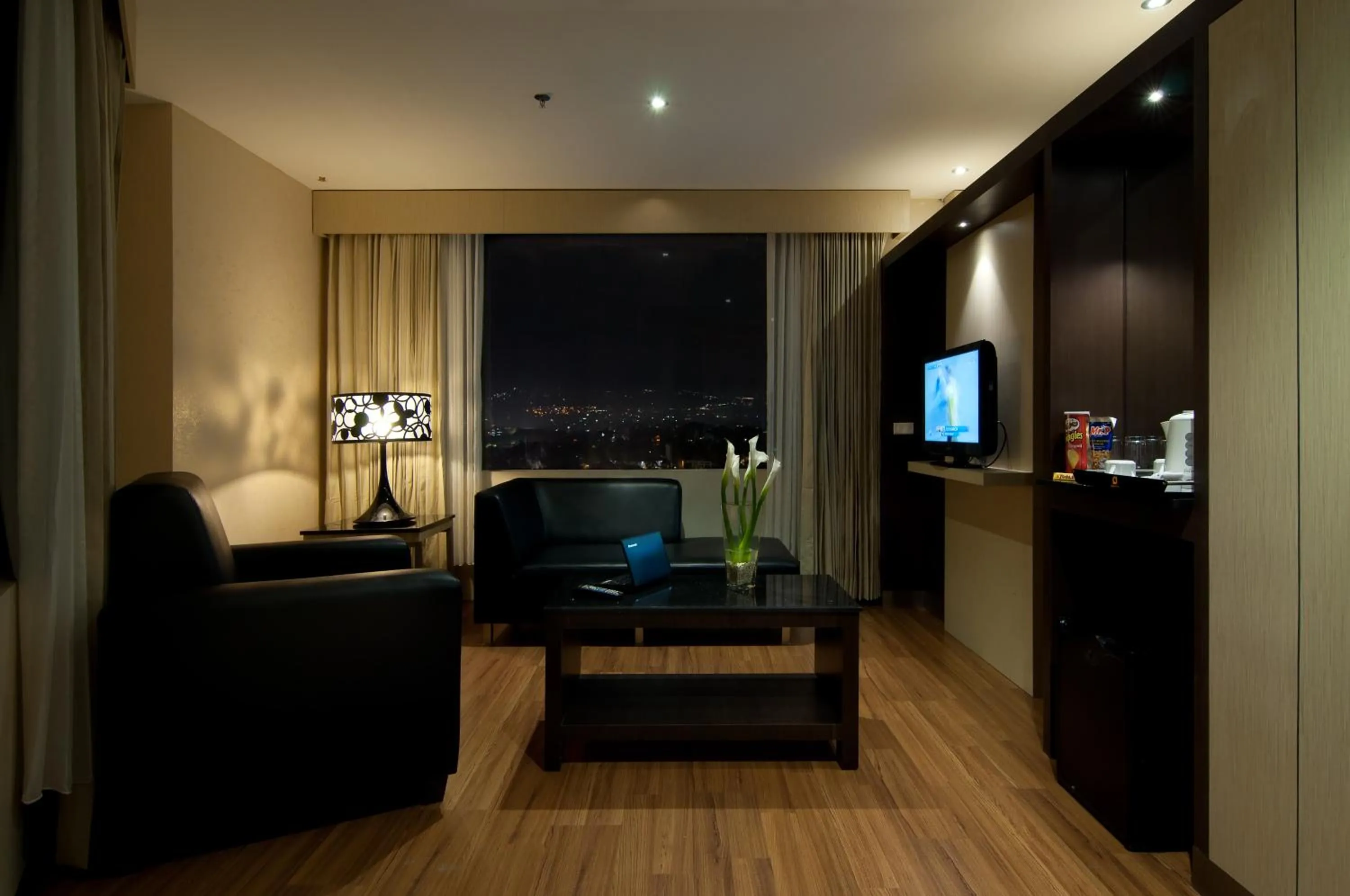 Shower in Aria Gajayana