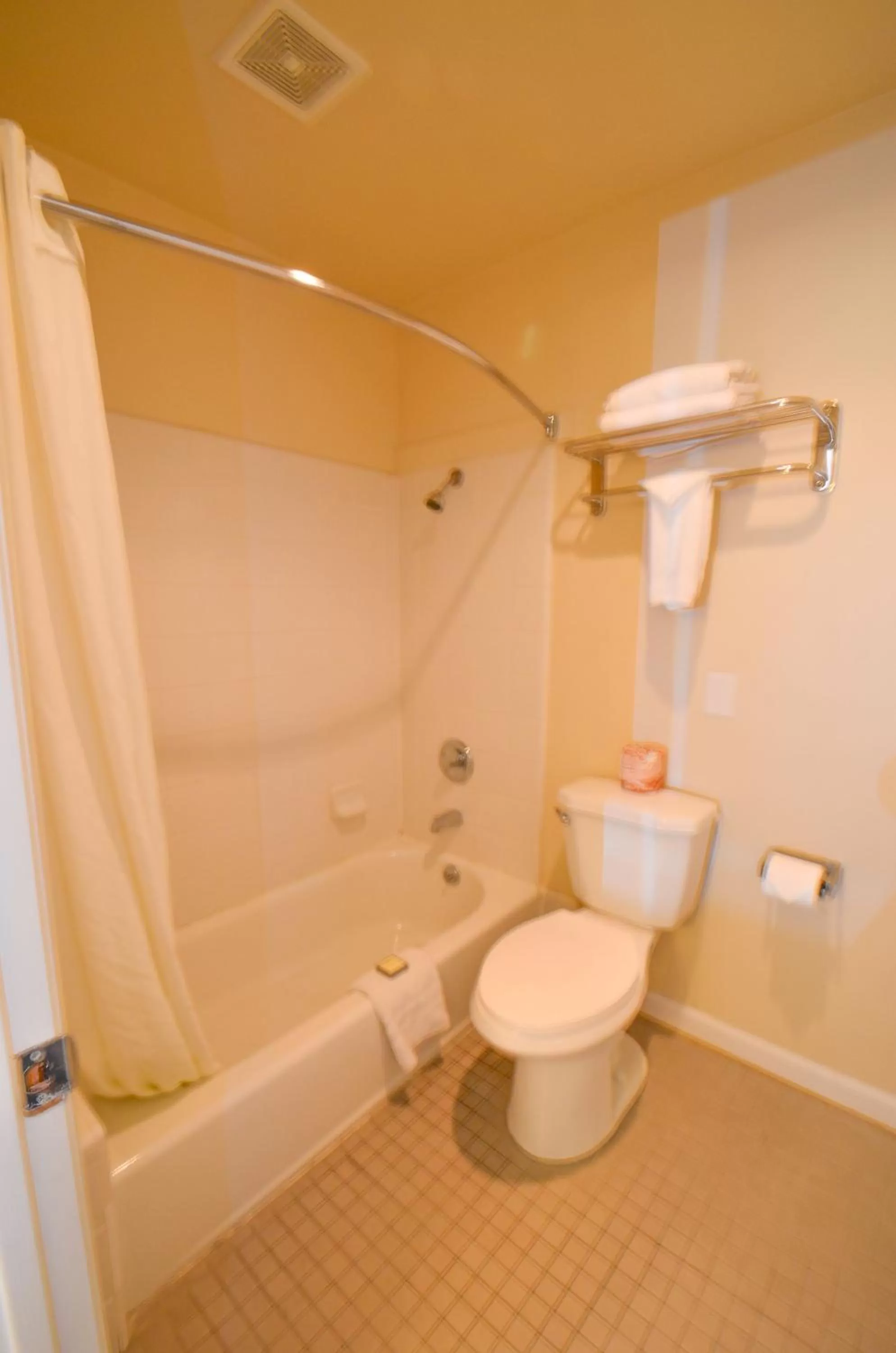 Bathroom in Bay Front Inn