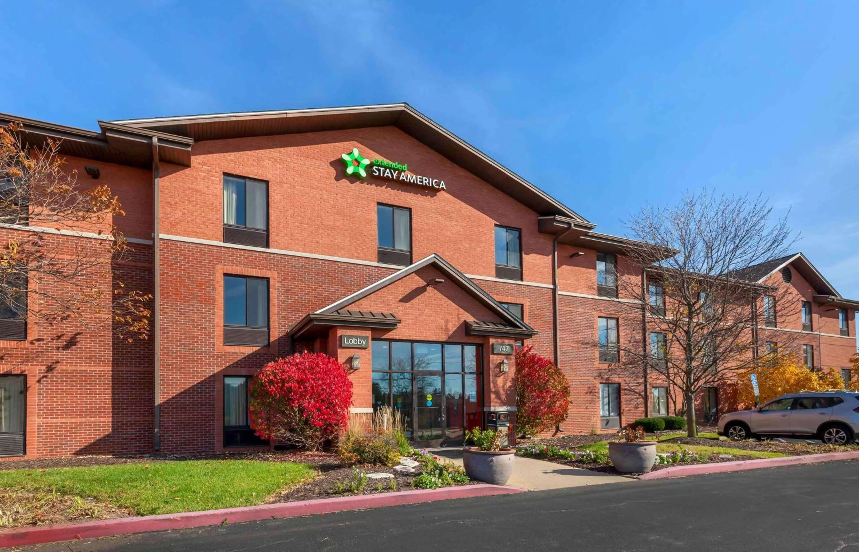 Property building in Extended Stay America Select Suites - Rockford - State Street