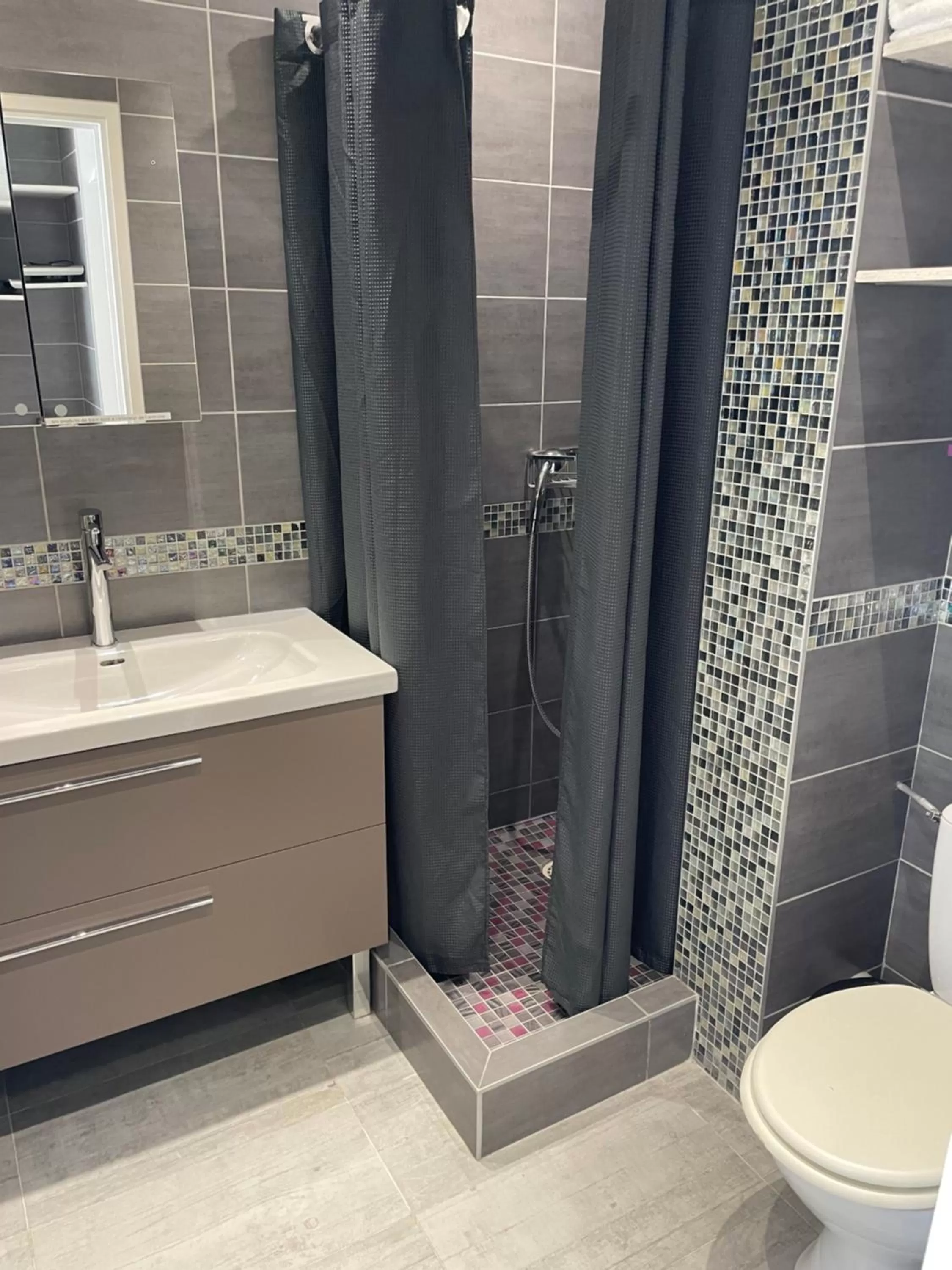 Bathroom in L'Abribis