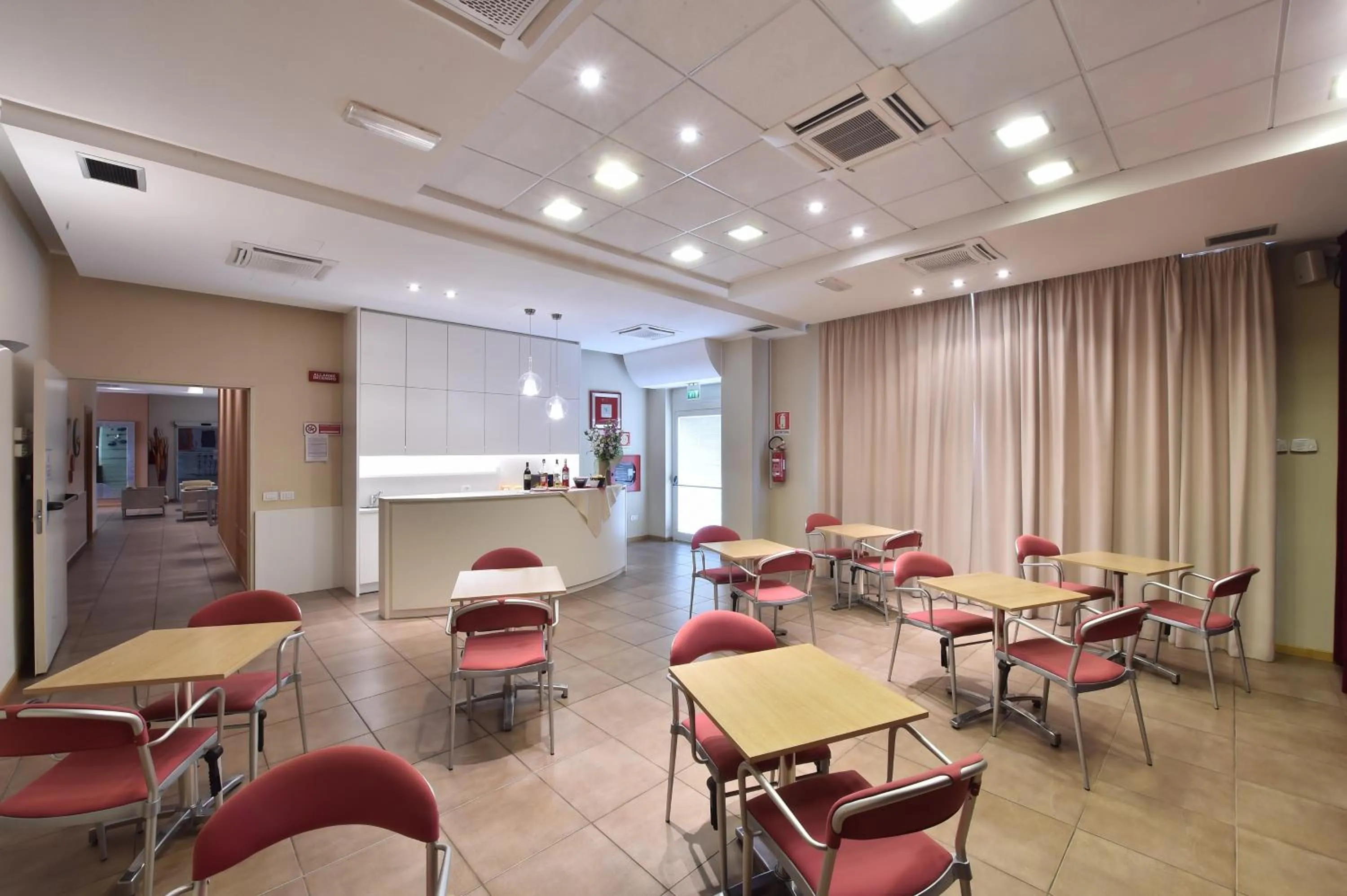 Lounge or bar in Tatì Hotel